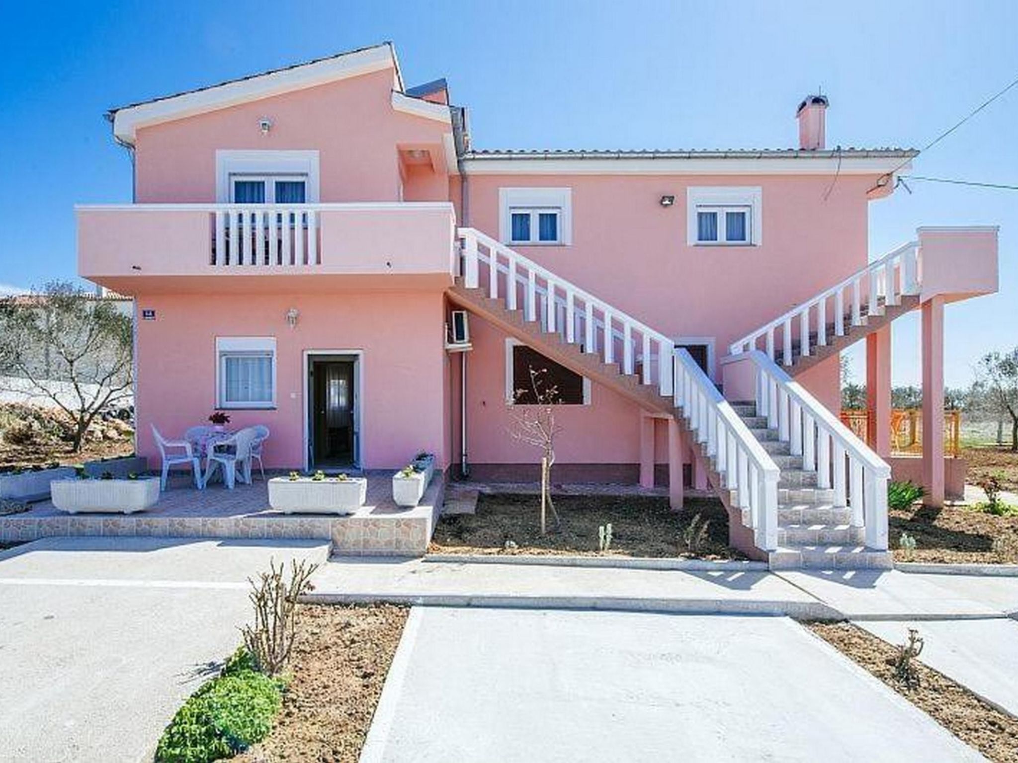 Vakantiehuis in Vrsi (Kroatië) 1 hond is welkom