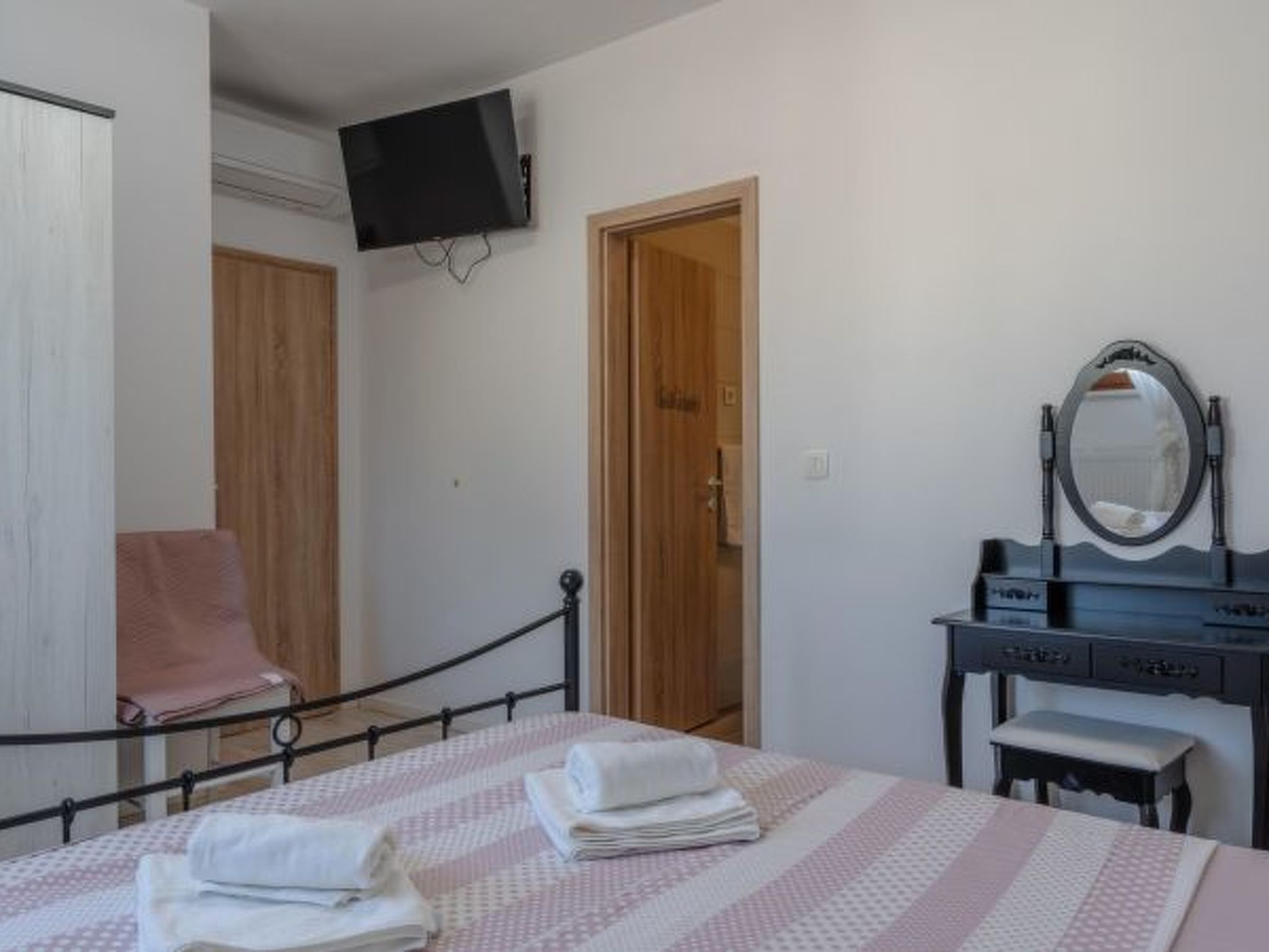 Holiday Home Beti with heated pool