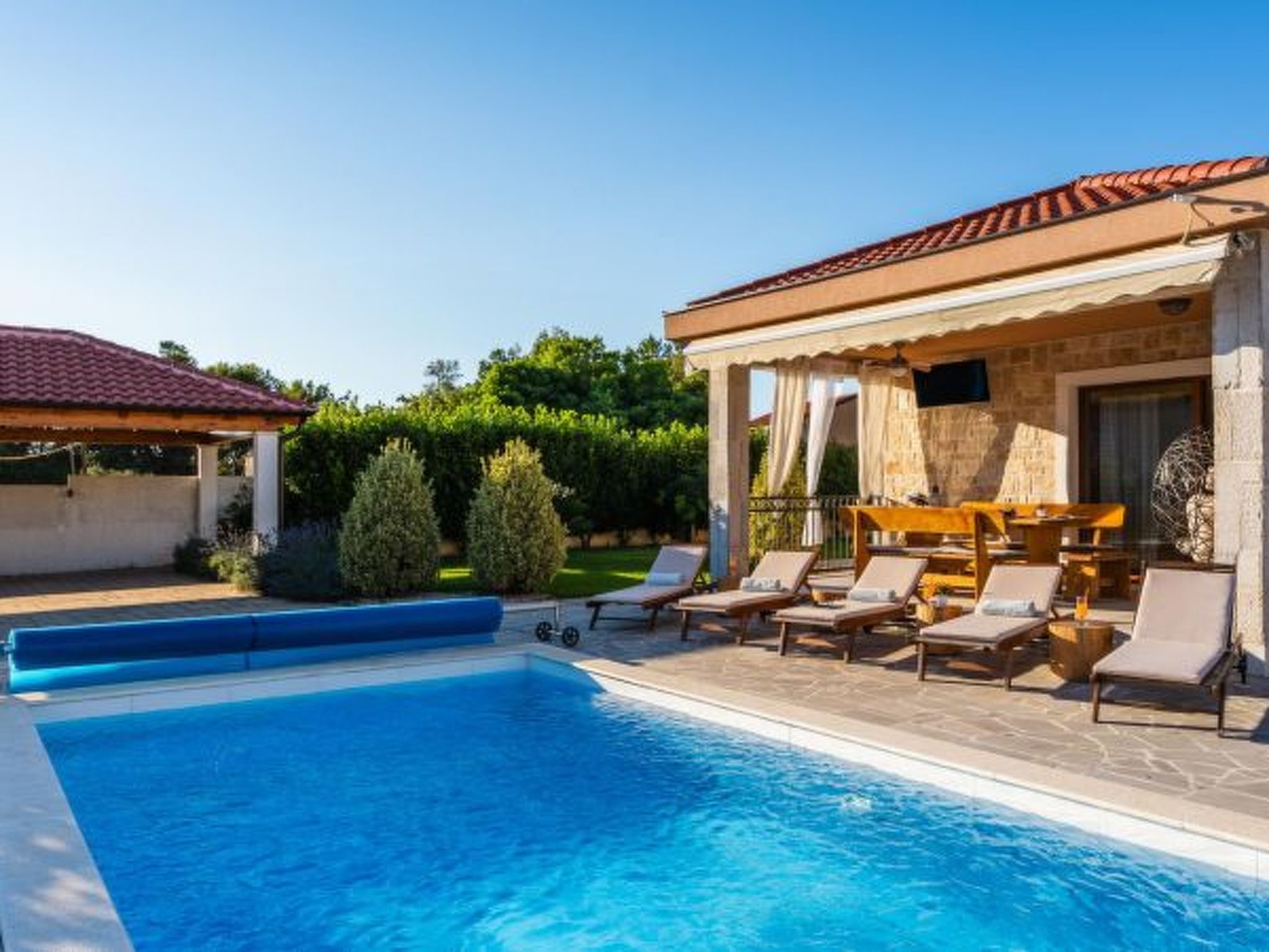 Holiday Home Beti with heated pool