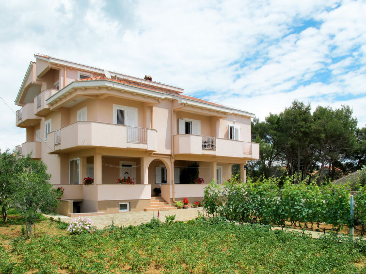 Lägenhet Irena (NIN151)