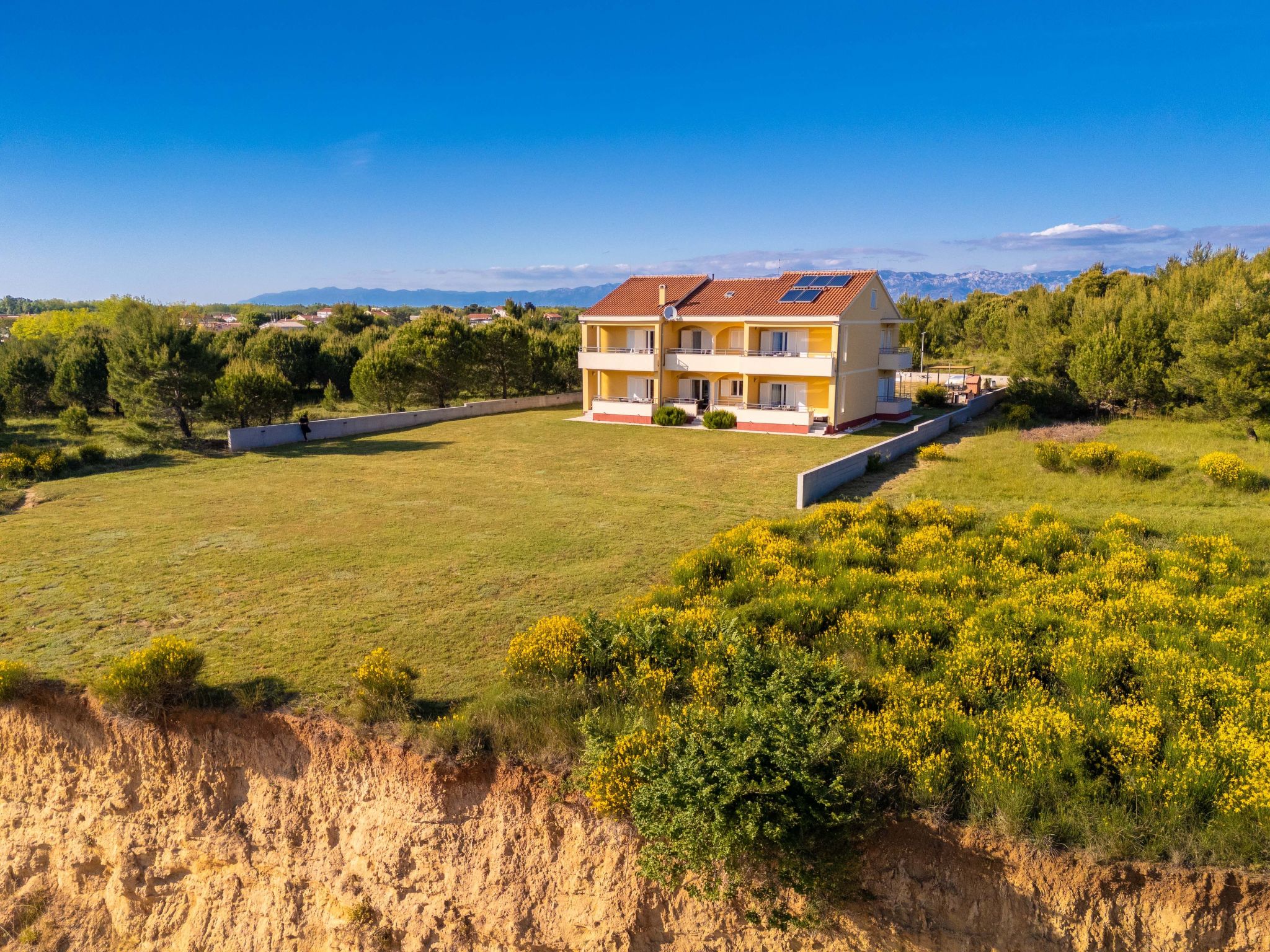 Photo of HR4040.614.1