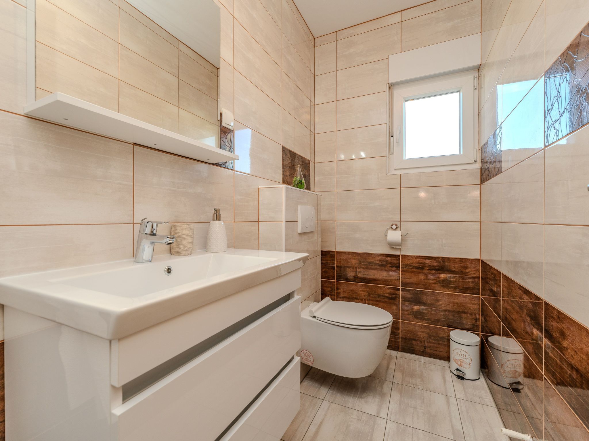 Holida home Jurkin-Image-tags.info