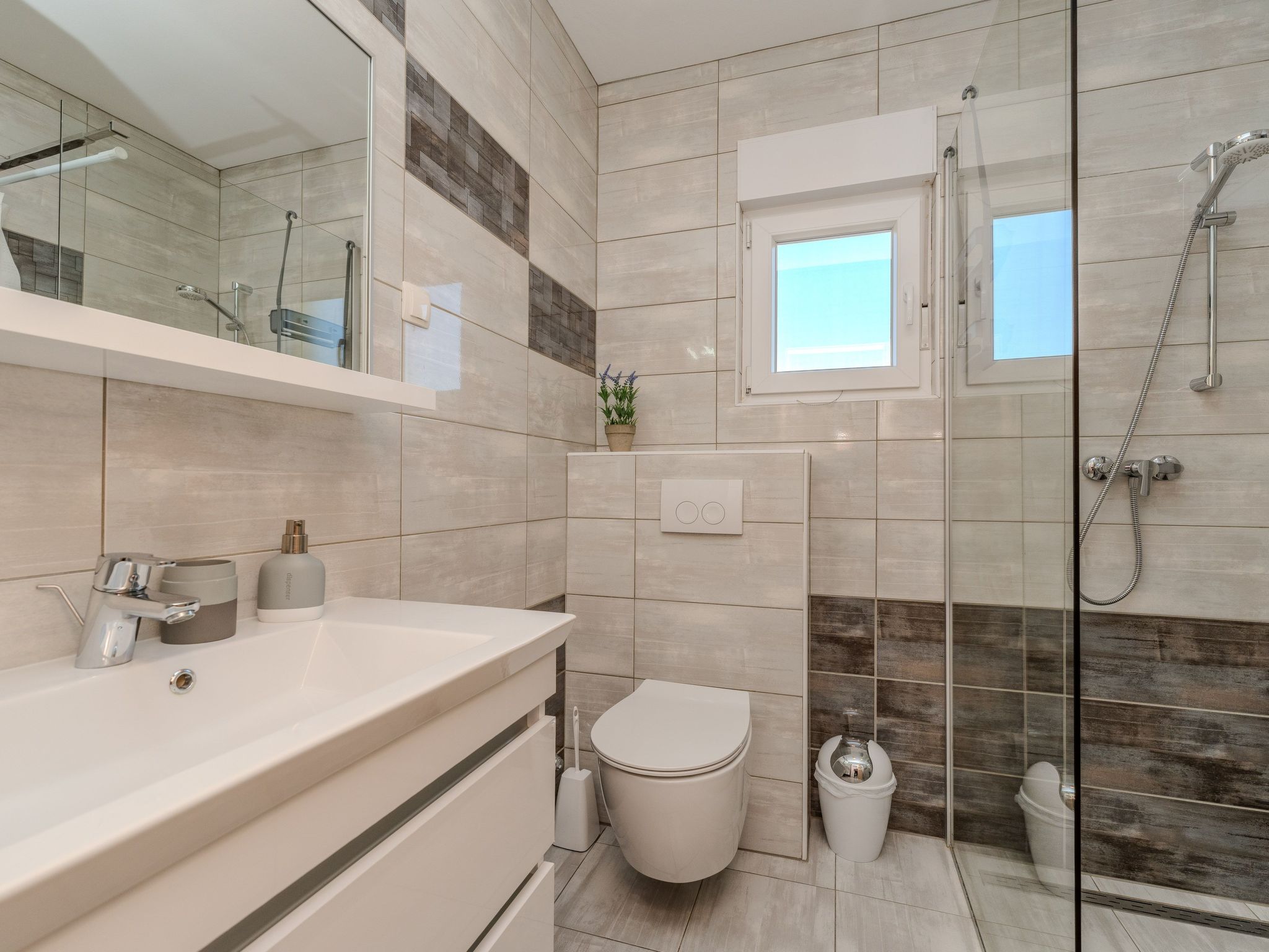 Holida home Jurkin-Image-tags.info