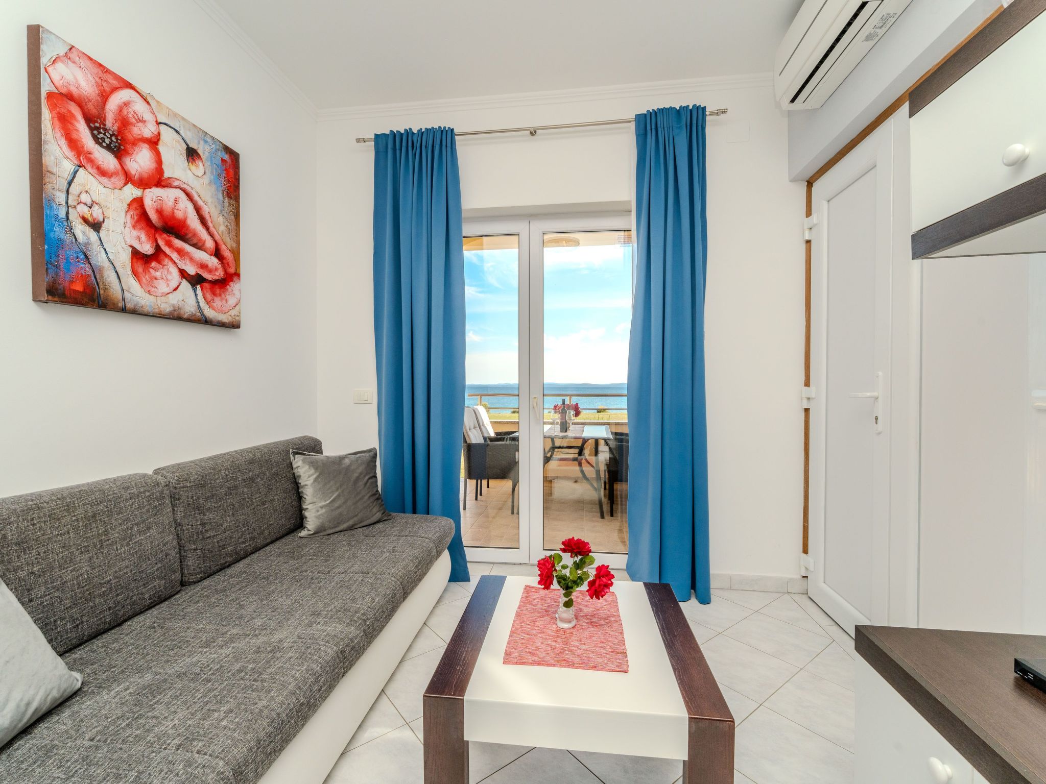 Photo of HR4040.619.1