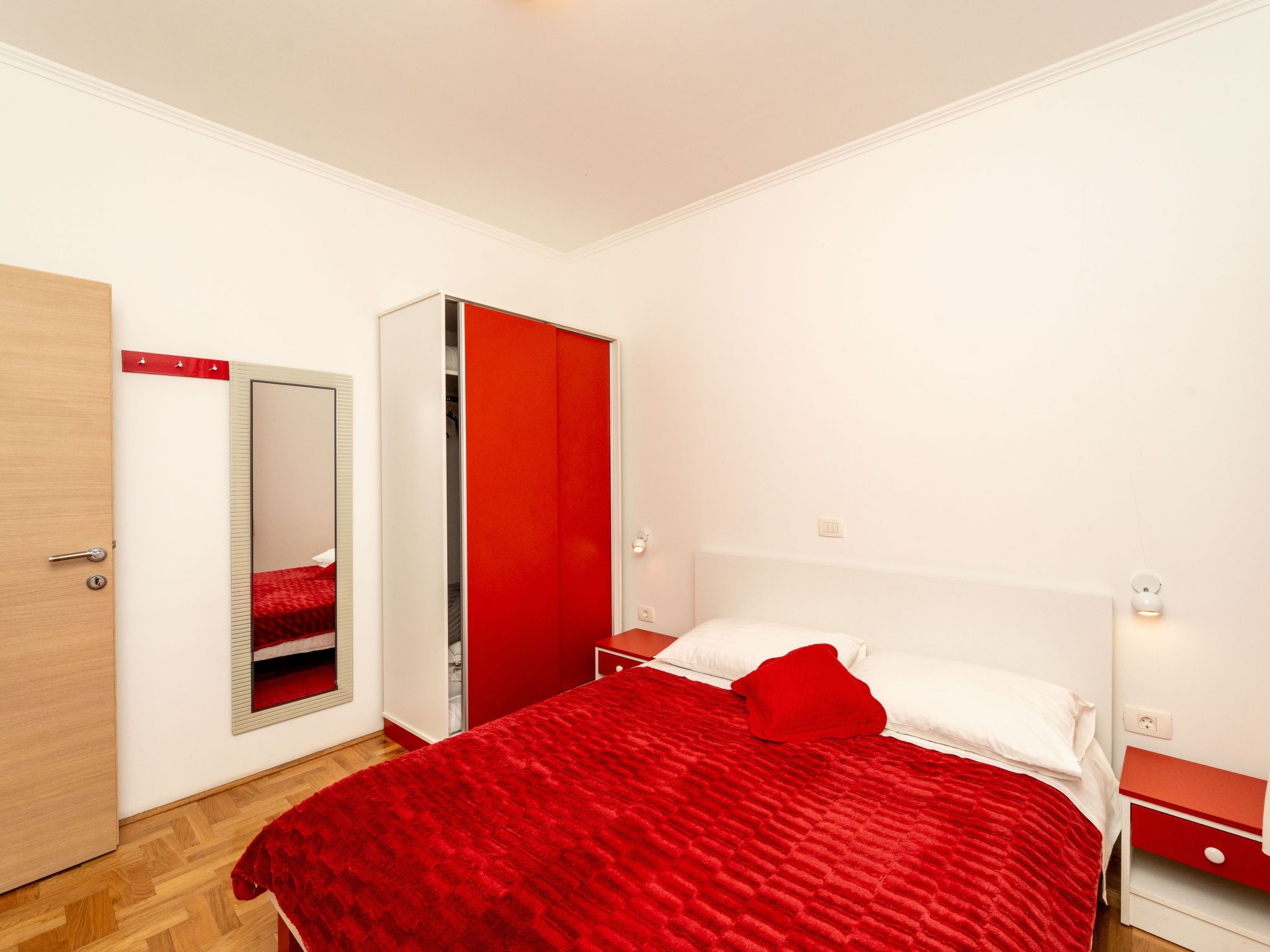 Photo of HR4040.619.1