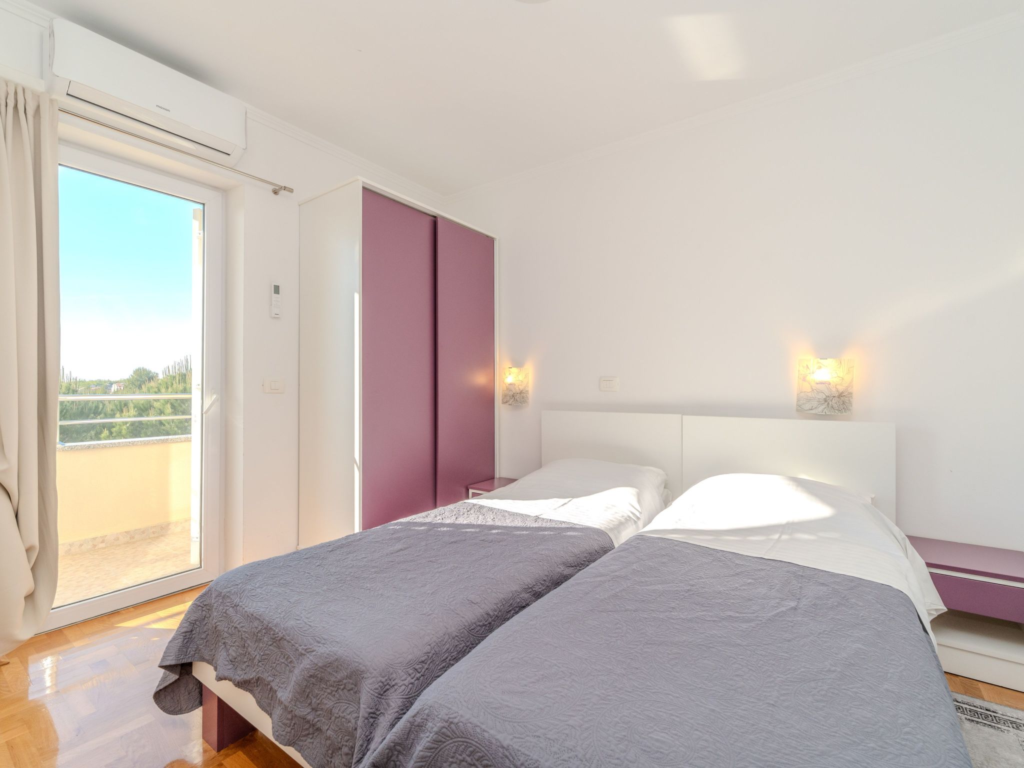 Photo of HR4040.621.1