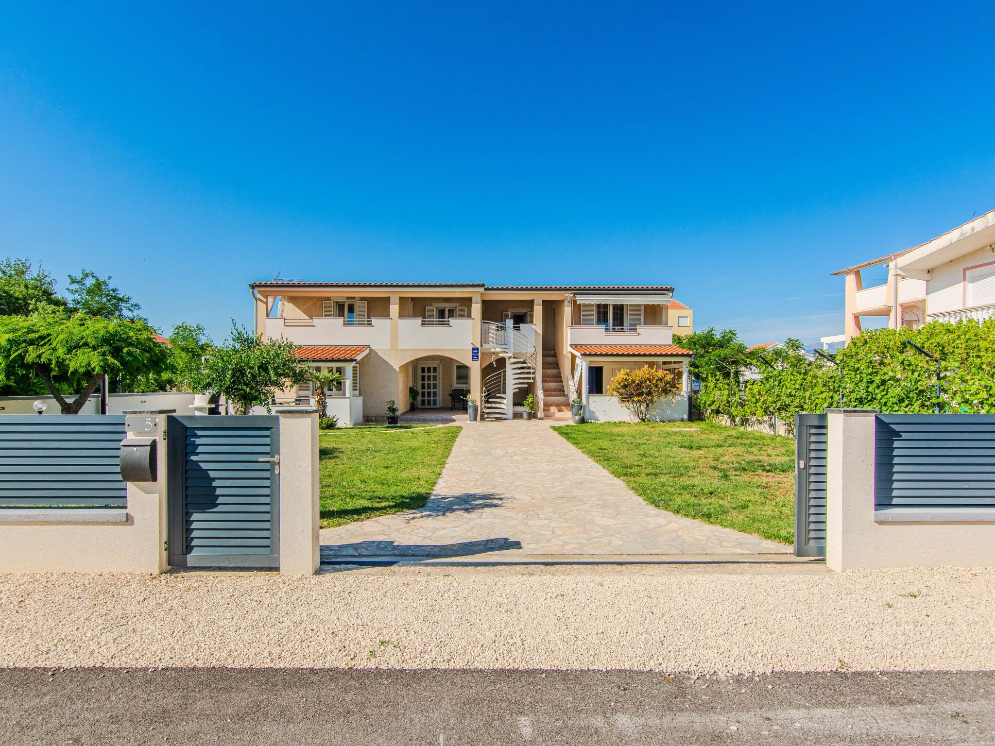 App Juracak Josip 4-Image-tags.info