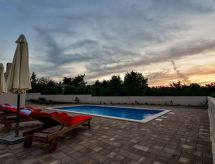 Villa Maslina mit privatem Pool in ruhiger Lage