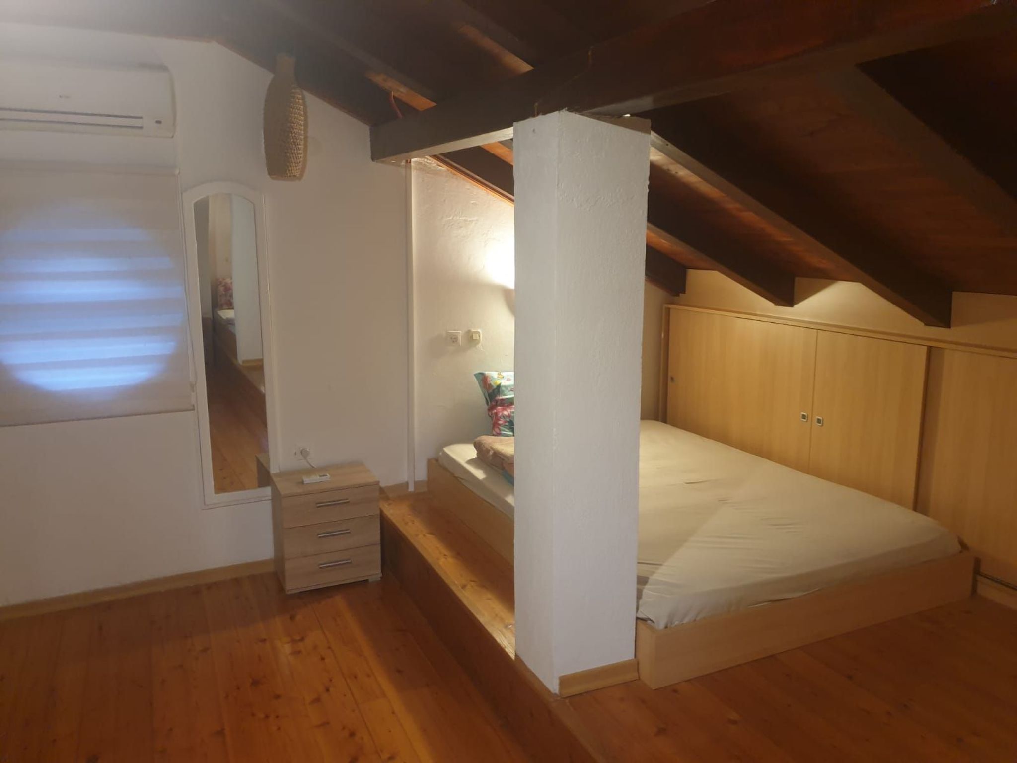 Photo of Am Fluss gelegenes Haus mit Galerieschlafplätzen