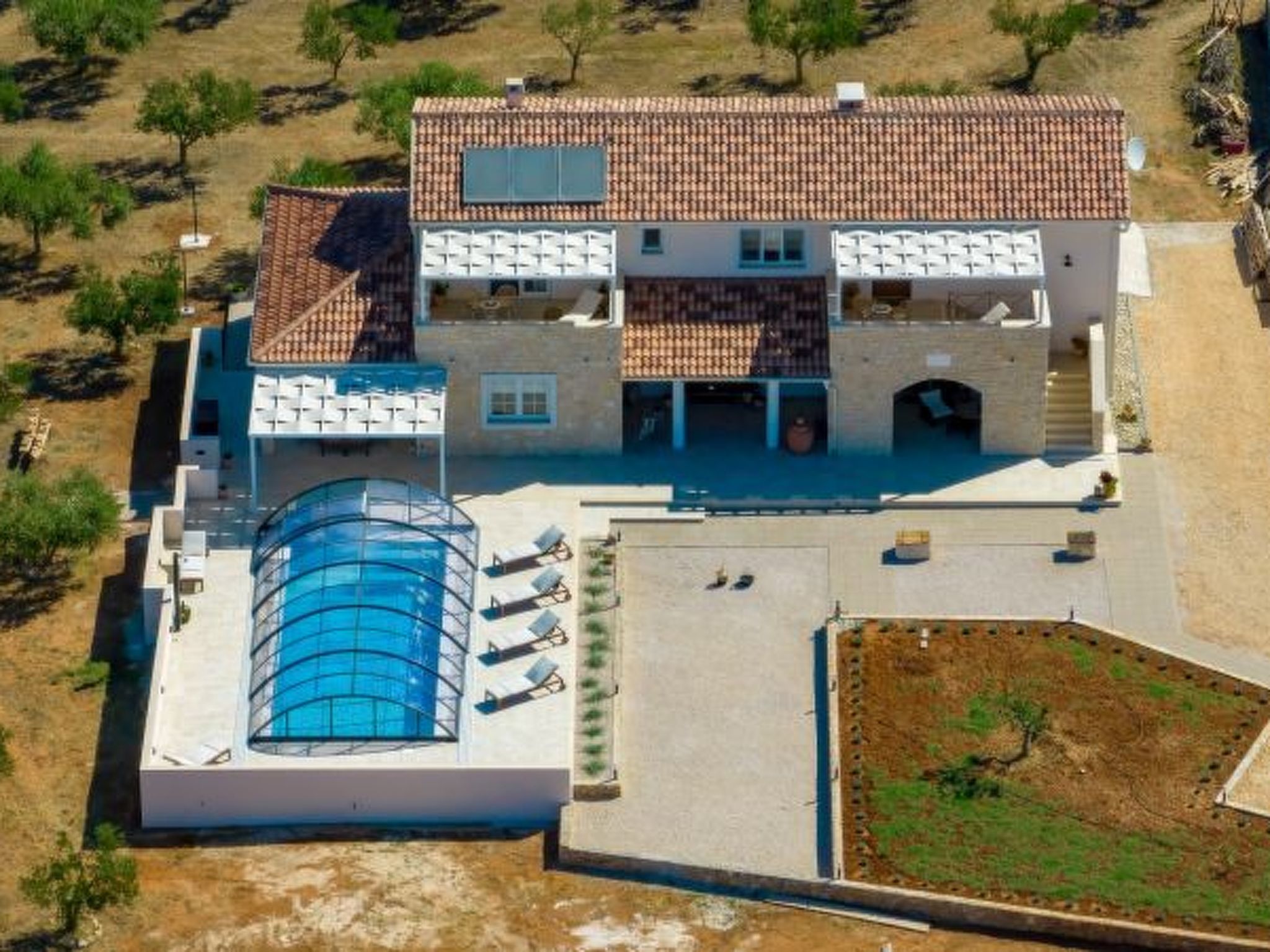 Photo of Villa Andamalu with heated pool
