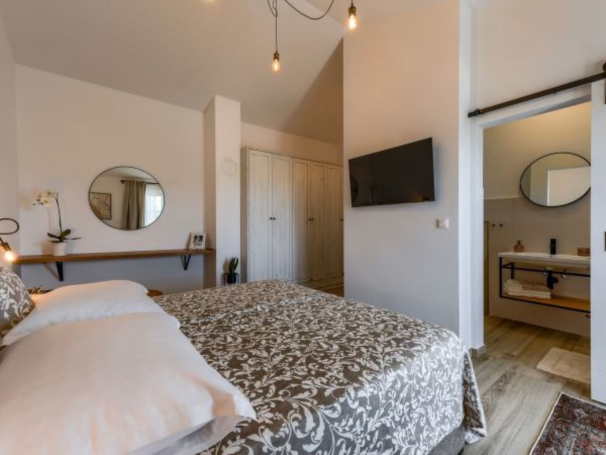 Photo of Villa Andamalu with heated pool