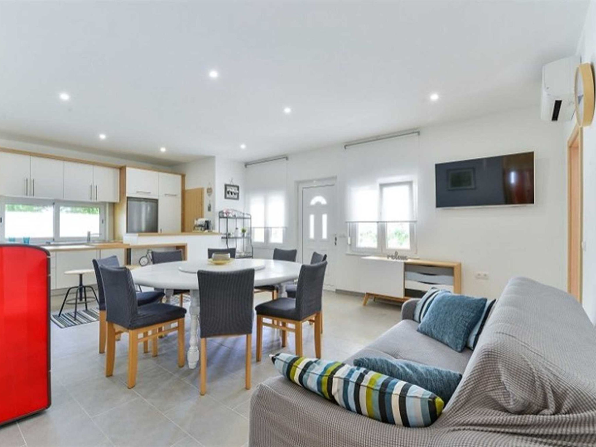 Holiday Apartment Inga with exit to the beach
