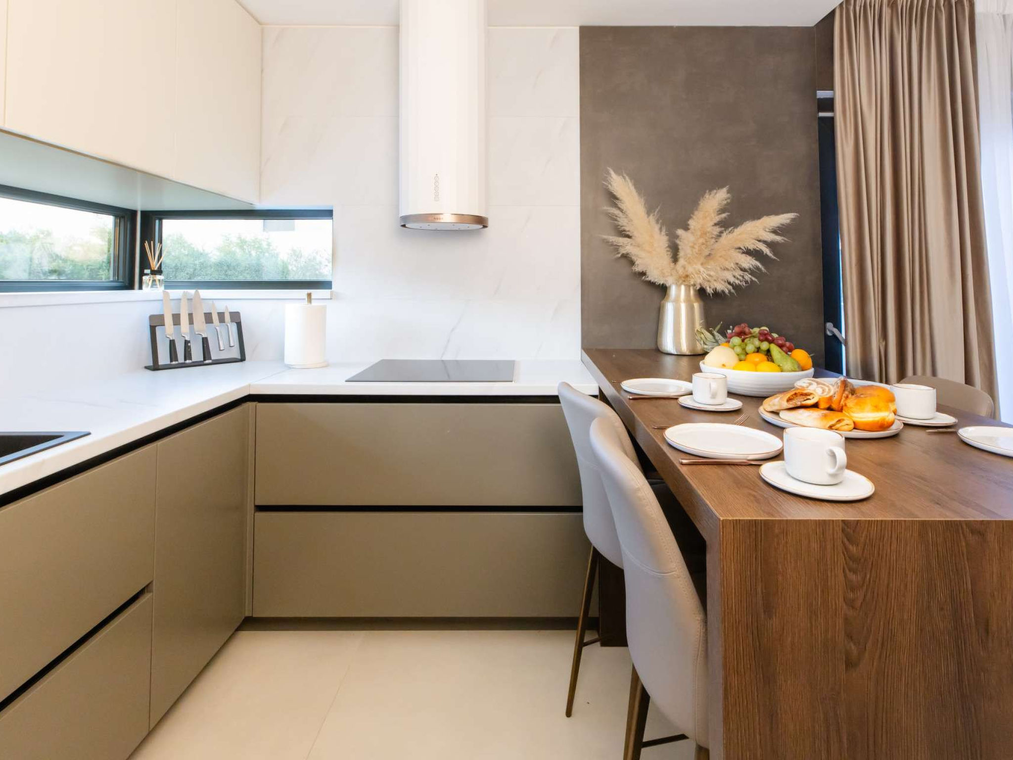 Luxury Villa Positiva with heated pool - Binnen