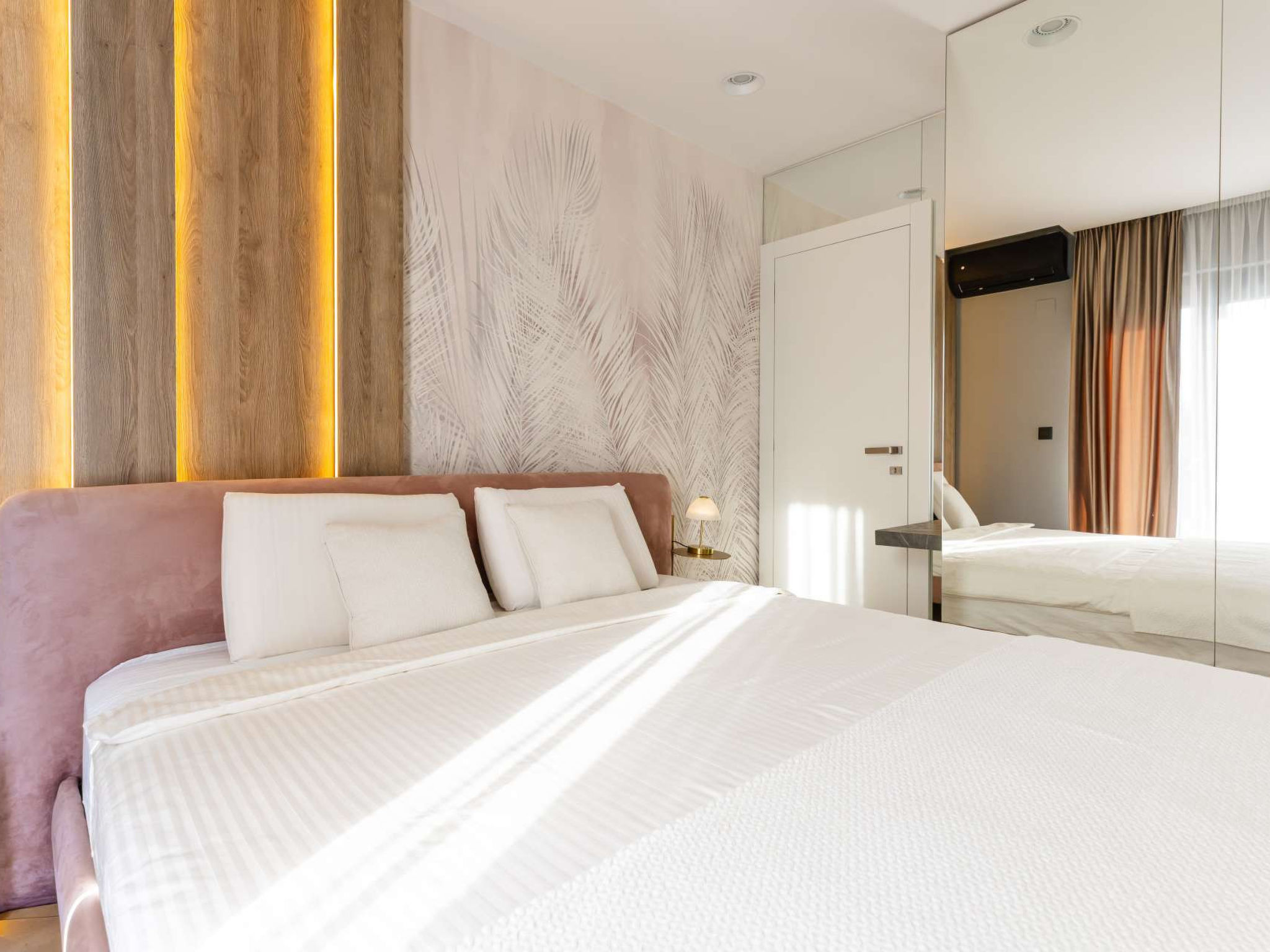 Luxury Villa Positiva with heated pool - Binnen