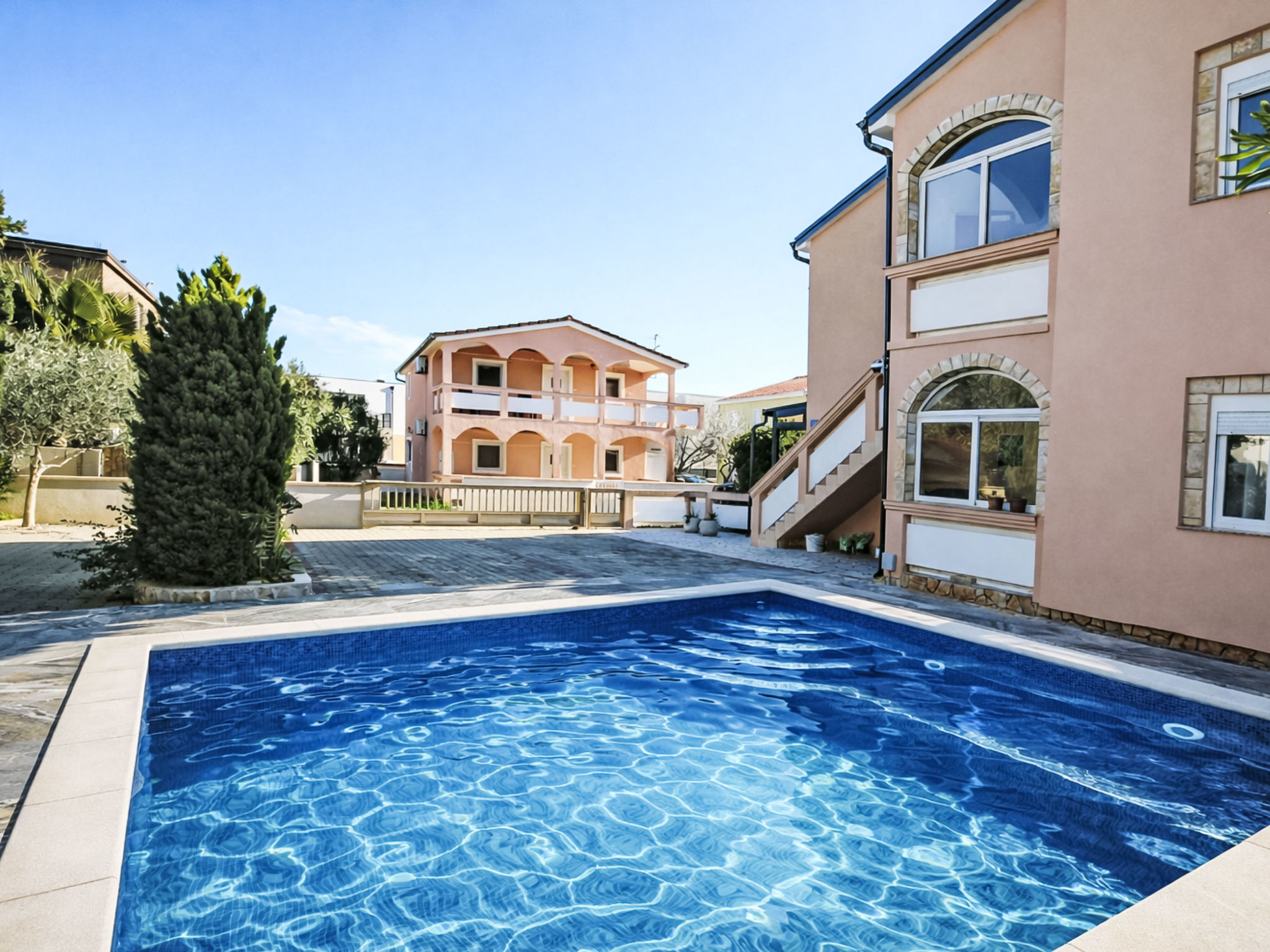 Apartment with heated pool on island Vir - Draußen
