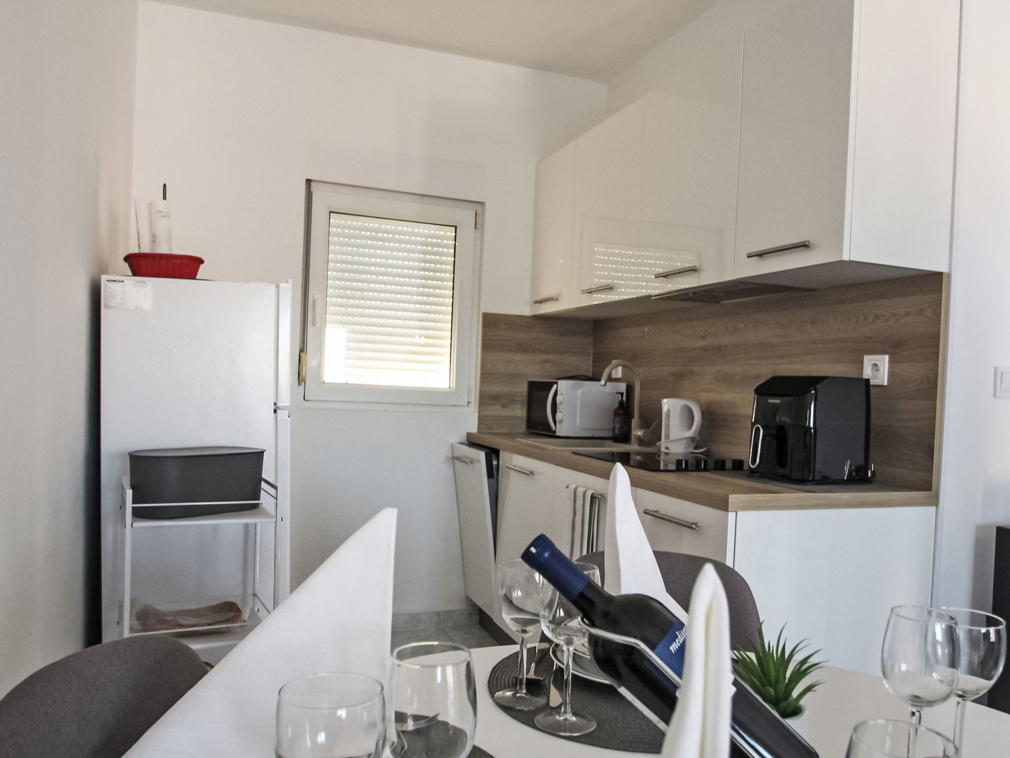 Apartment with heated pool on island Vir - Drinnen