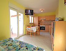 Zonovergoten appartement nabij het strand van Vir voor 4 personen - thumbnail 3