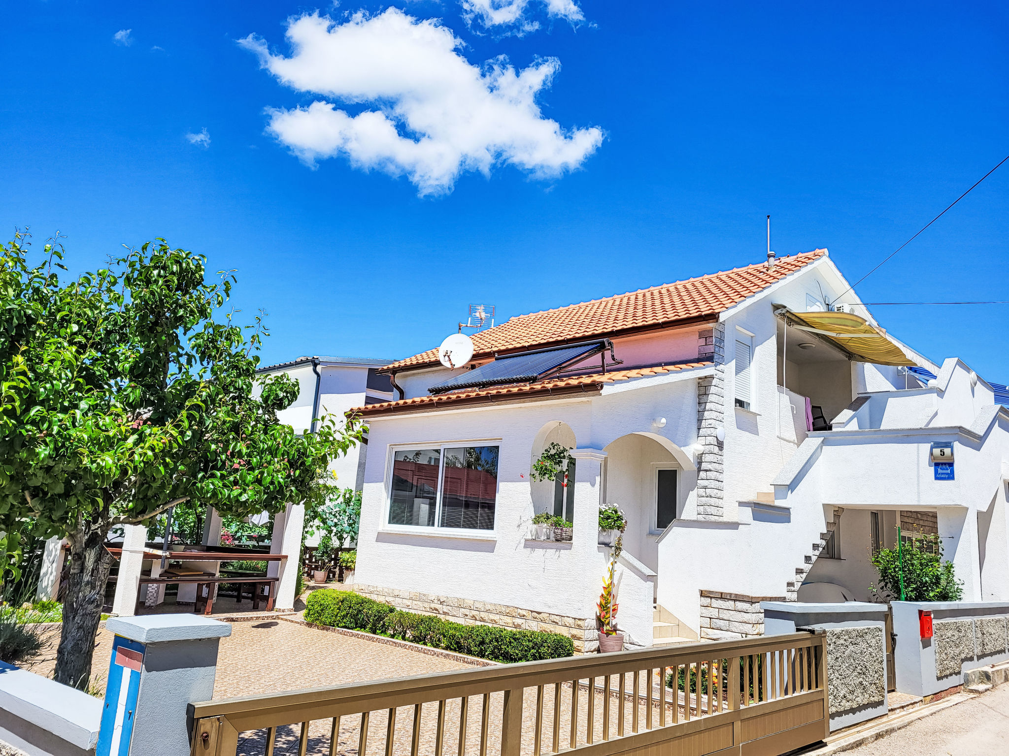 Mira Apartment in Vir