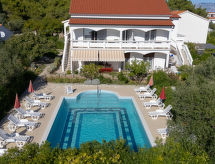 Vrijstaand huis Luce nabij strand Vir met privézwembad en tuin - thumbnail 2