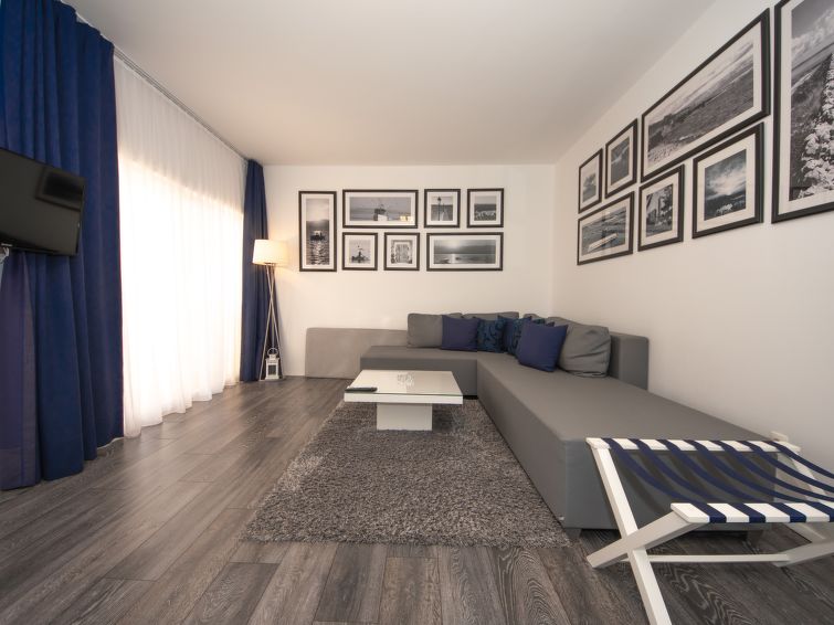 Search and Stay, undefined in undefined. Gallery position 3