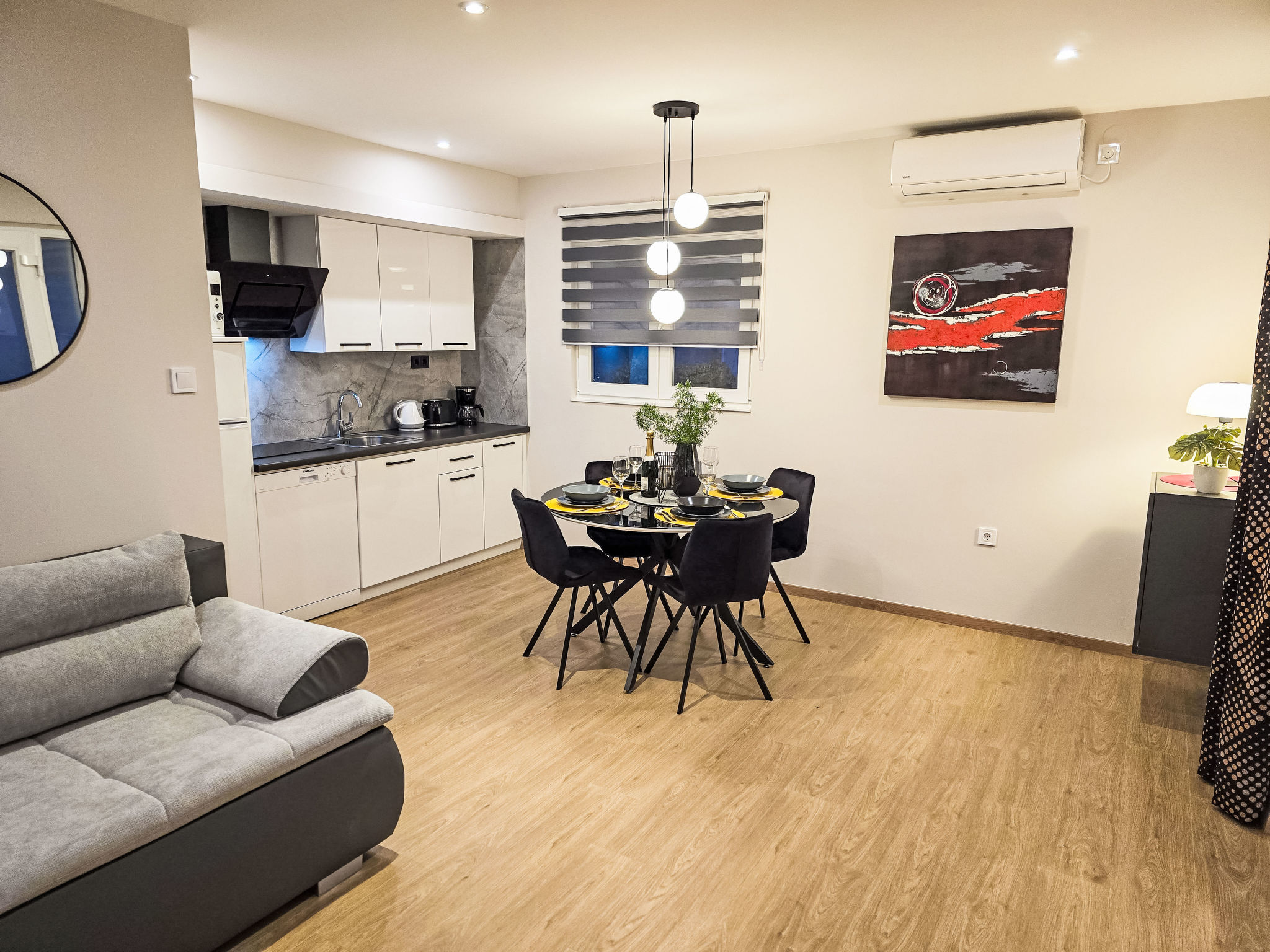 Kitchen / Dining Room