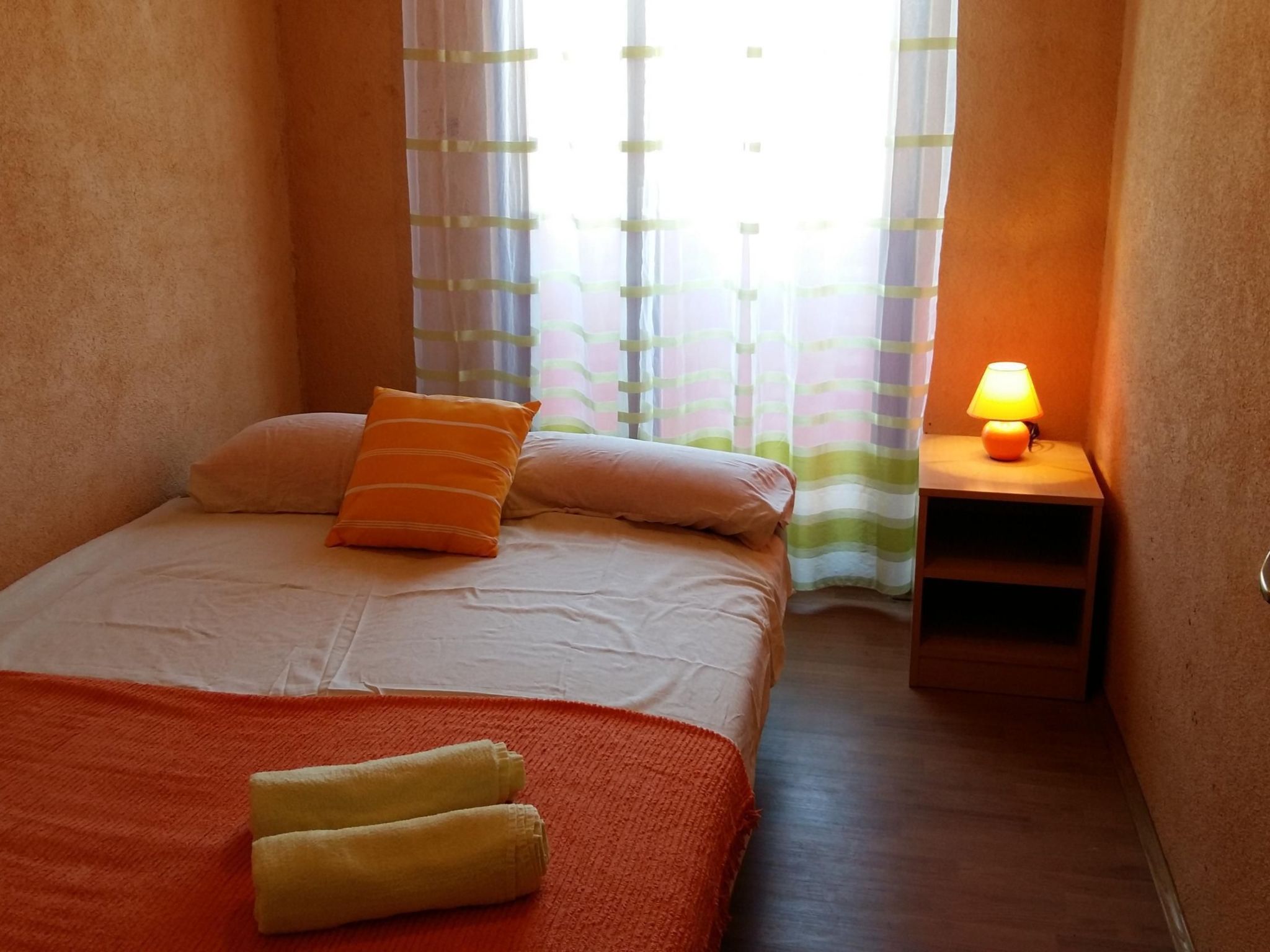 Ema erste Etage mit offener Terrasse-Binnen