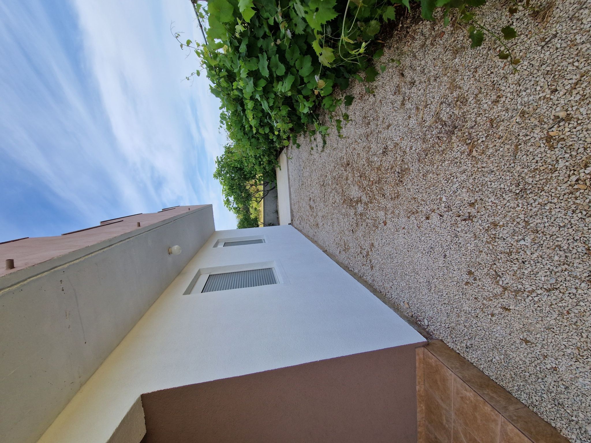 Ema erste Etage mit offener Terrasse-Binnen