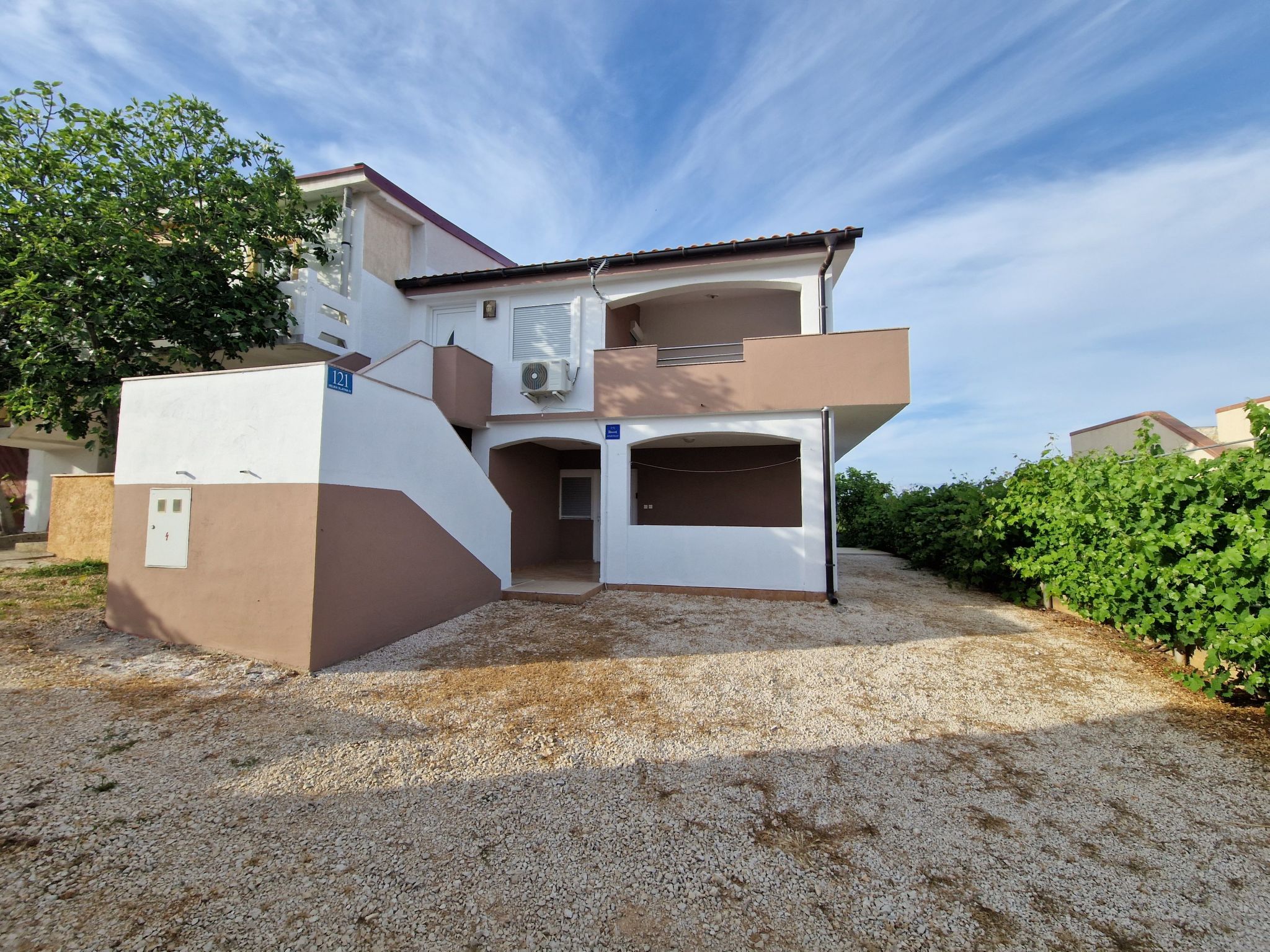 Gemütliche Wohnung Ema in Vir-Image-tags.info