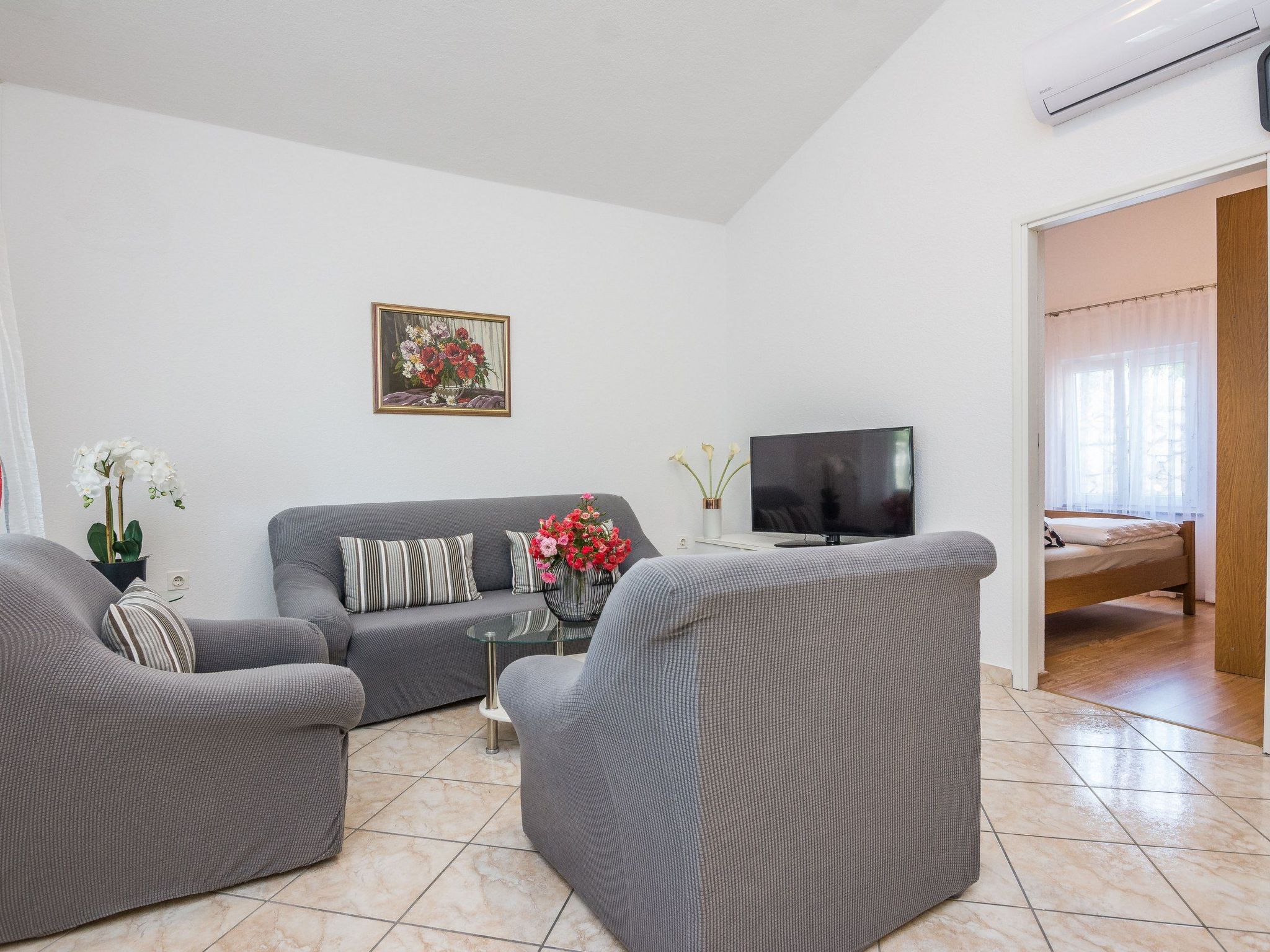 Apartment Andelic 1-Image-tags.info