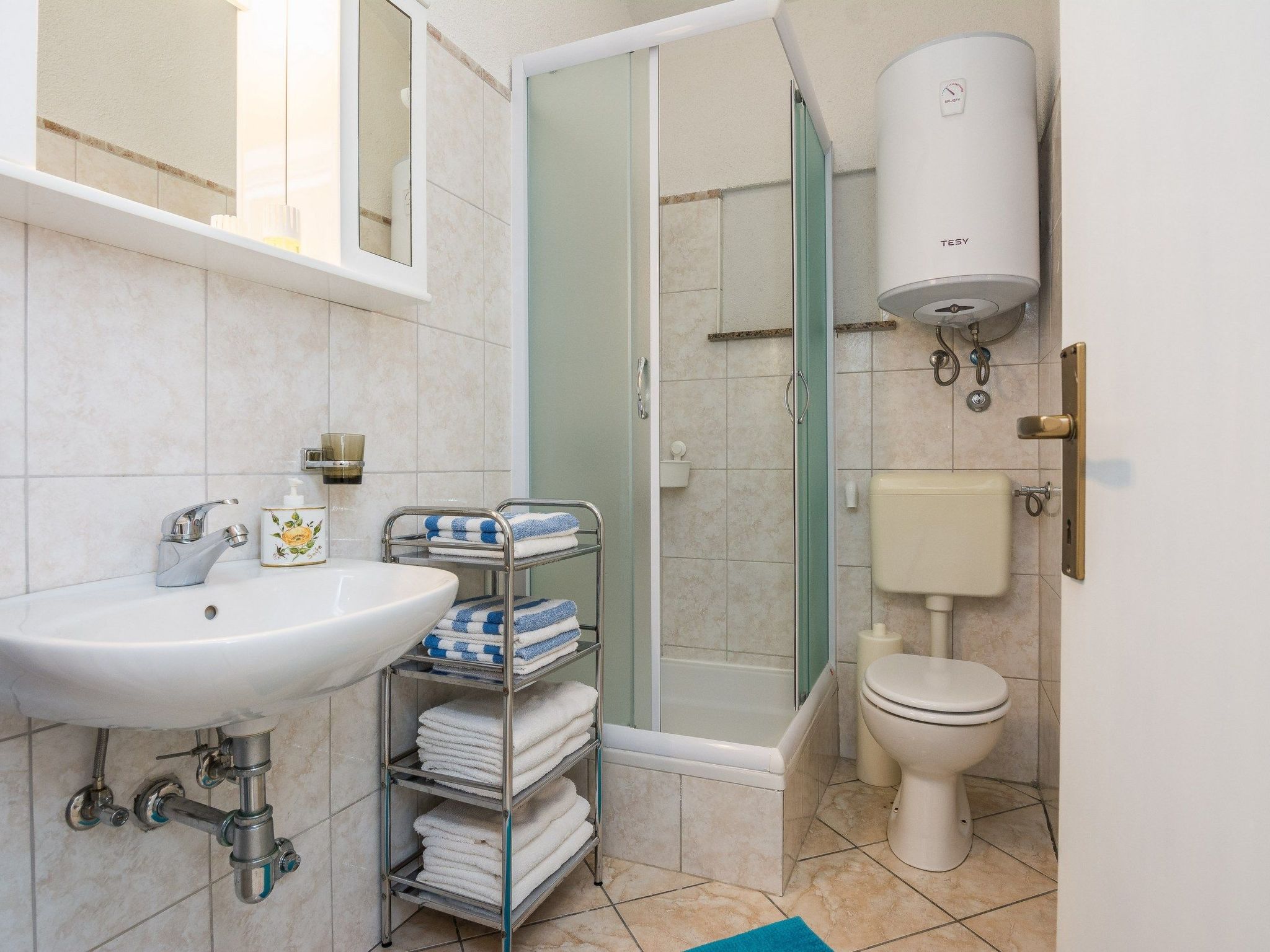 Apartment Andelic 1-Image-tags.info