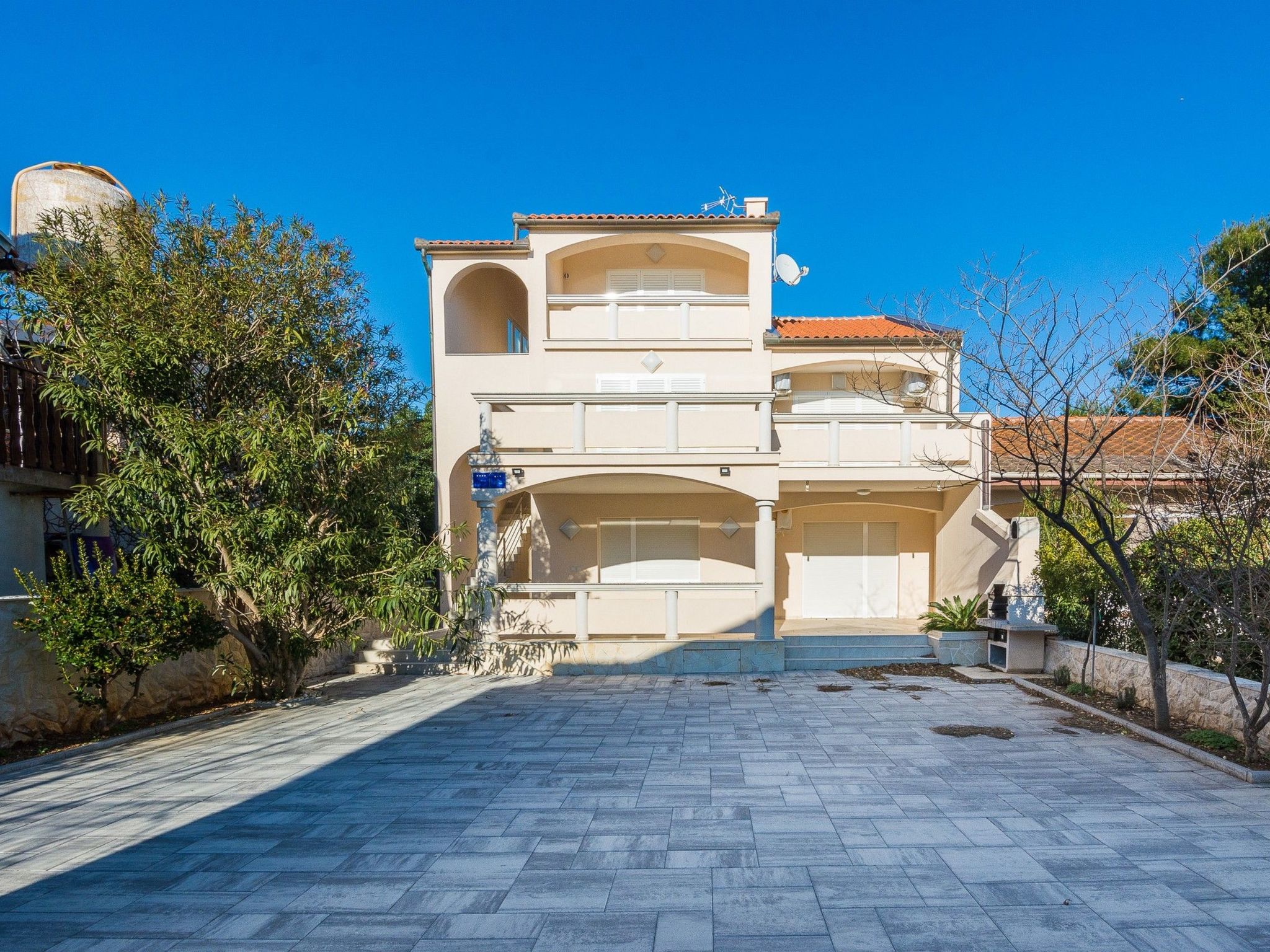 Apartment Medved 2-Image-tags.info