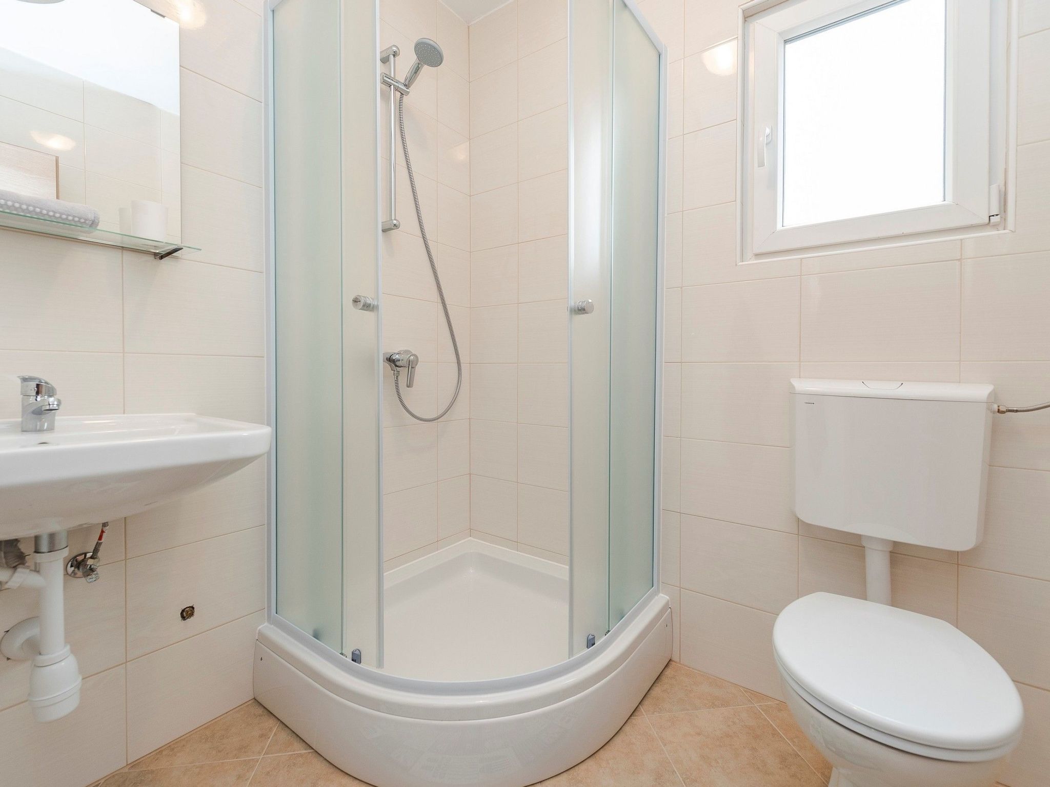 Apartment Simic 3-Image-tags.info