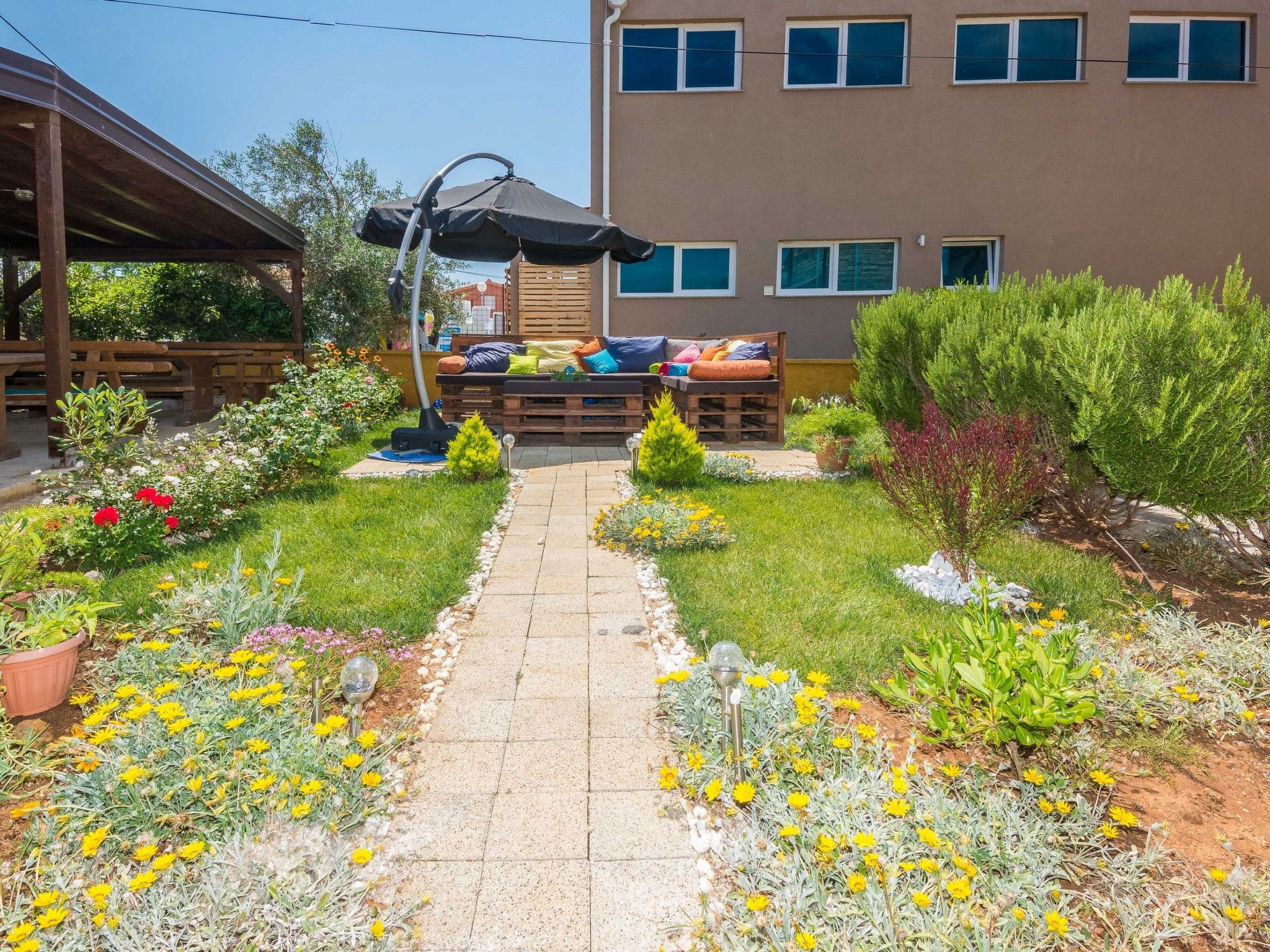 Apartment Galic 4-Image-tags.info