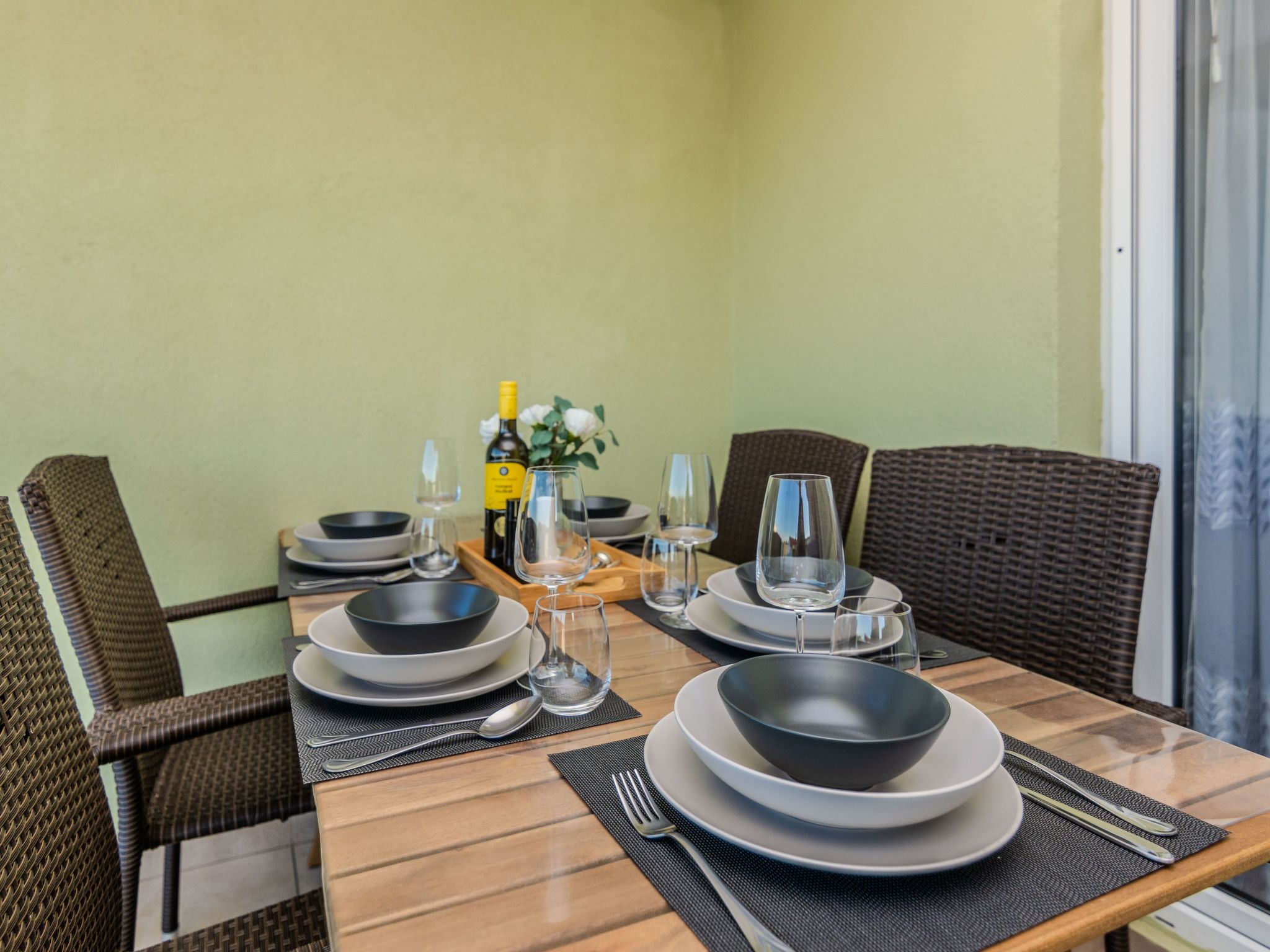 Apartment Mahnet 2-Image-tags.info