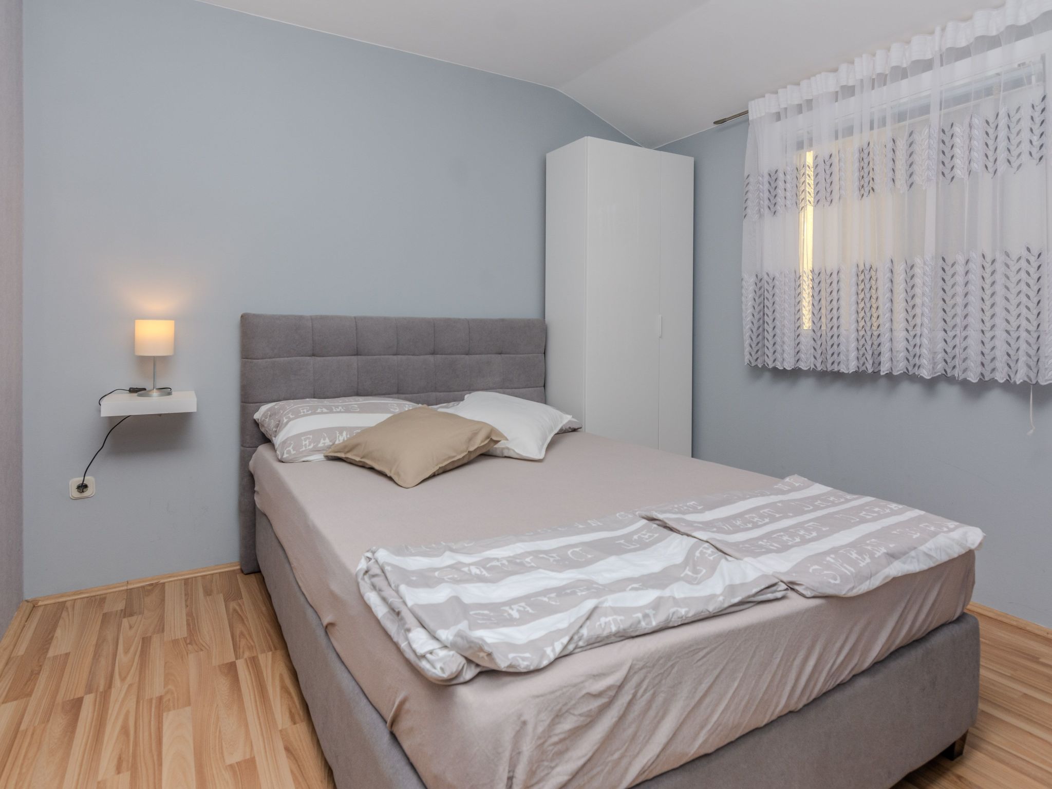 Apartment Mahnet 2-Image-tags.info