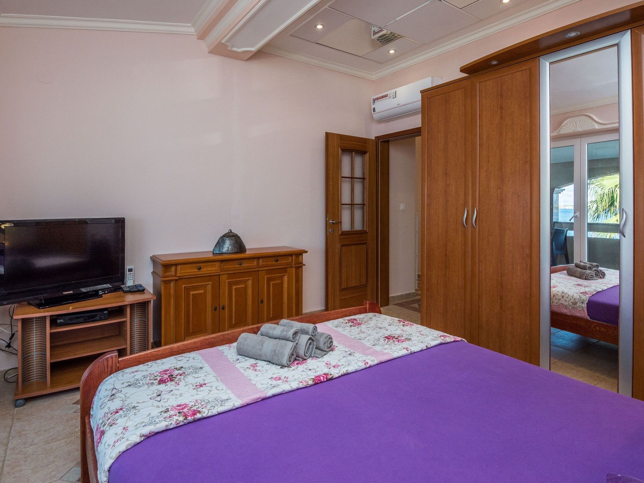 Apartment Weiss 1-Image-tags.info