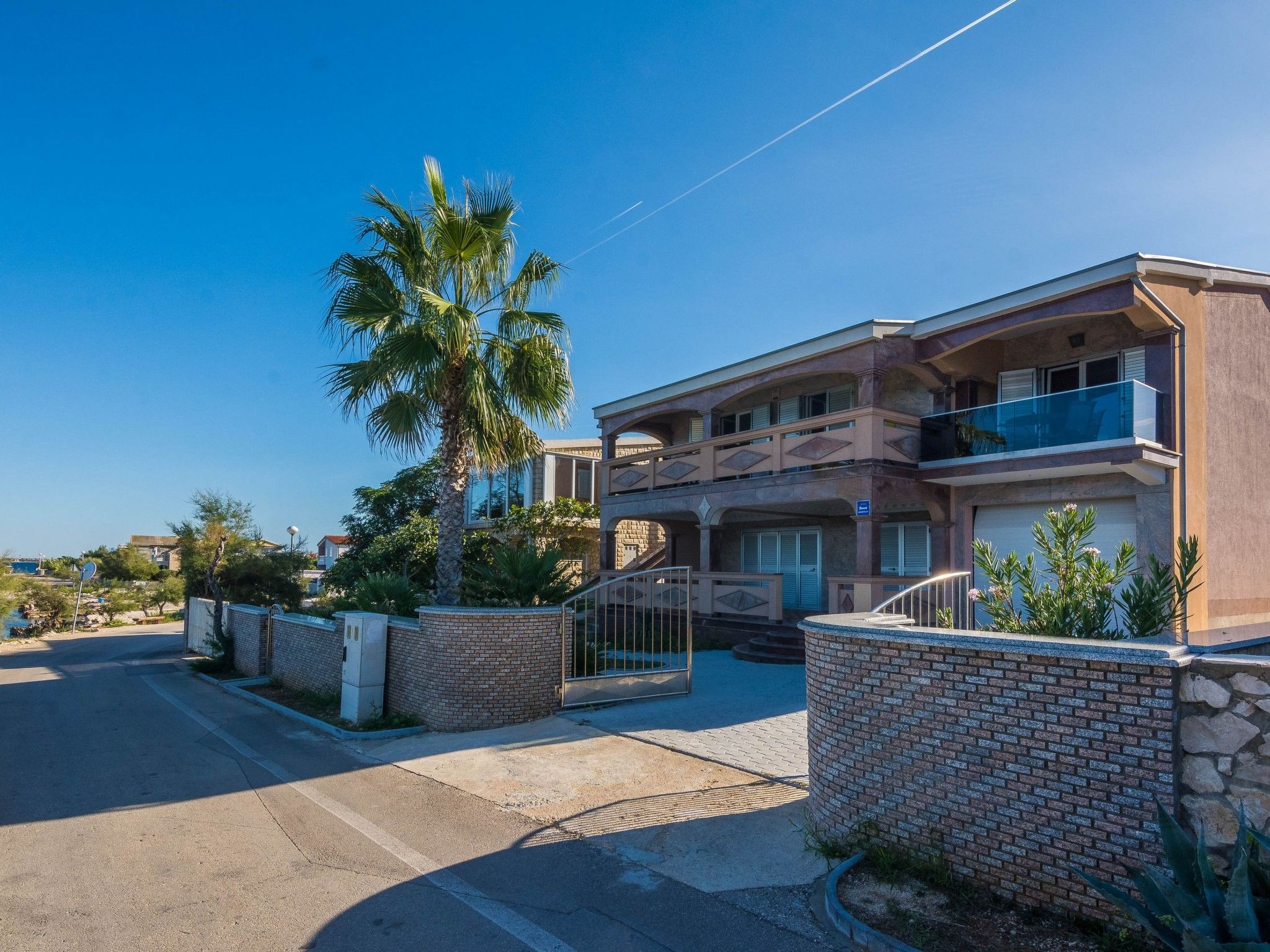 Apartment Weiss 1-Image-tags.info