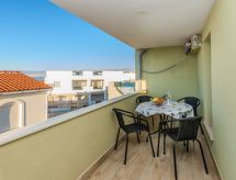 Apartment Mahnet 3