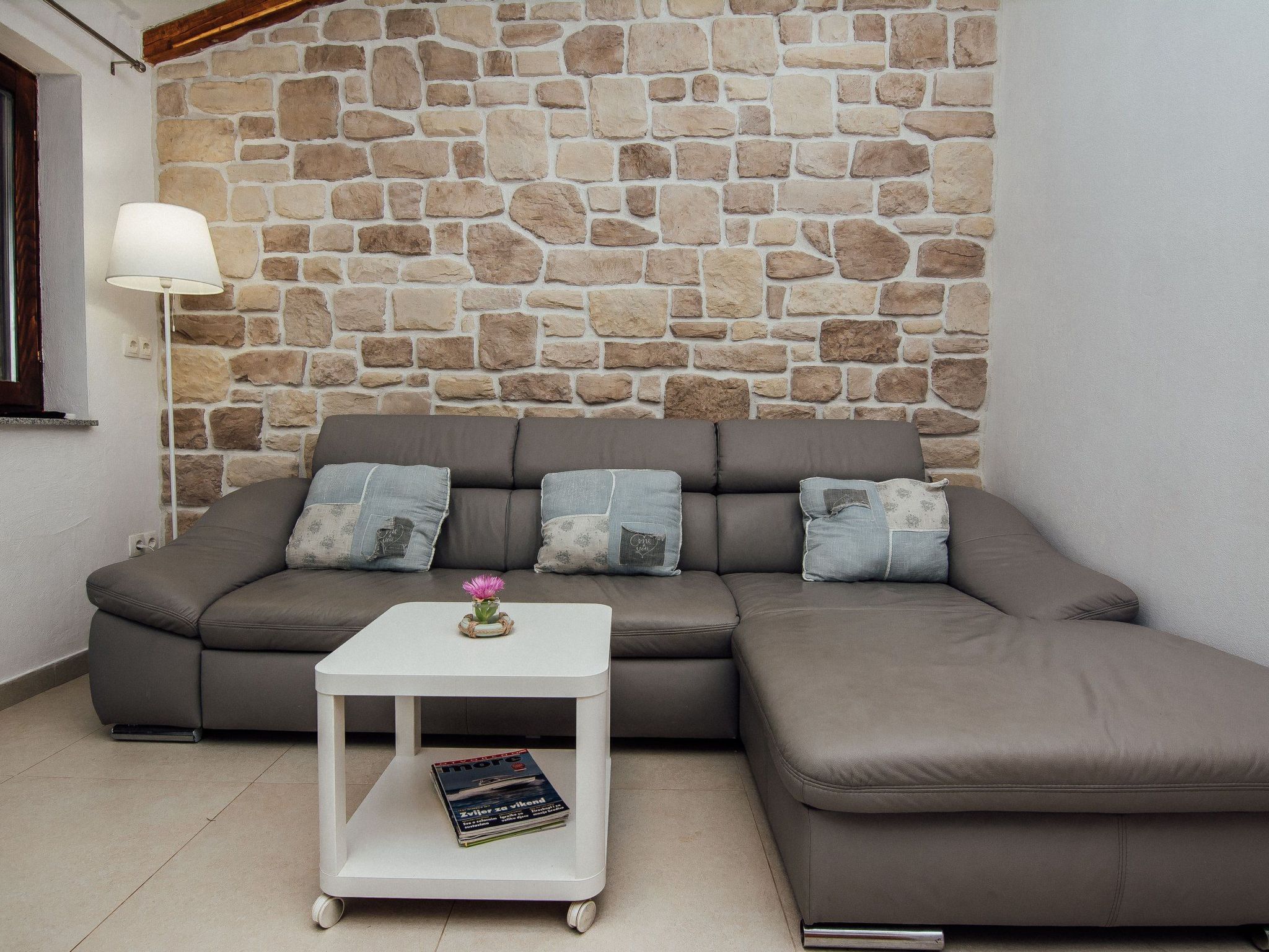 Apartment Malcic 2-Image-tags.info