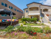 Apartment Galic 1