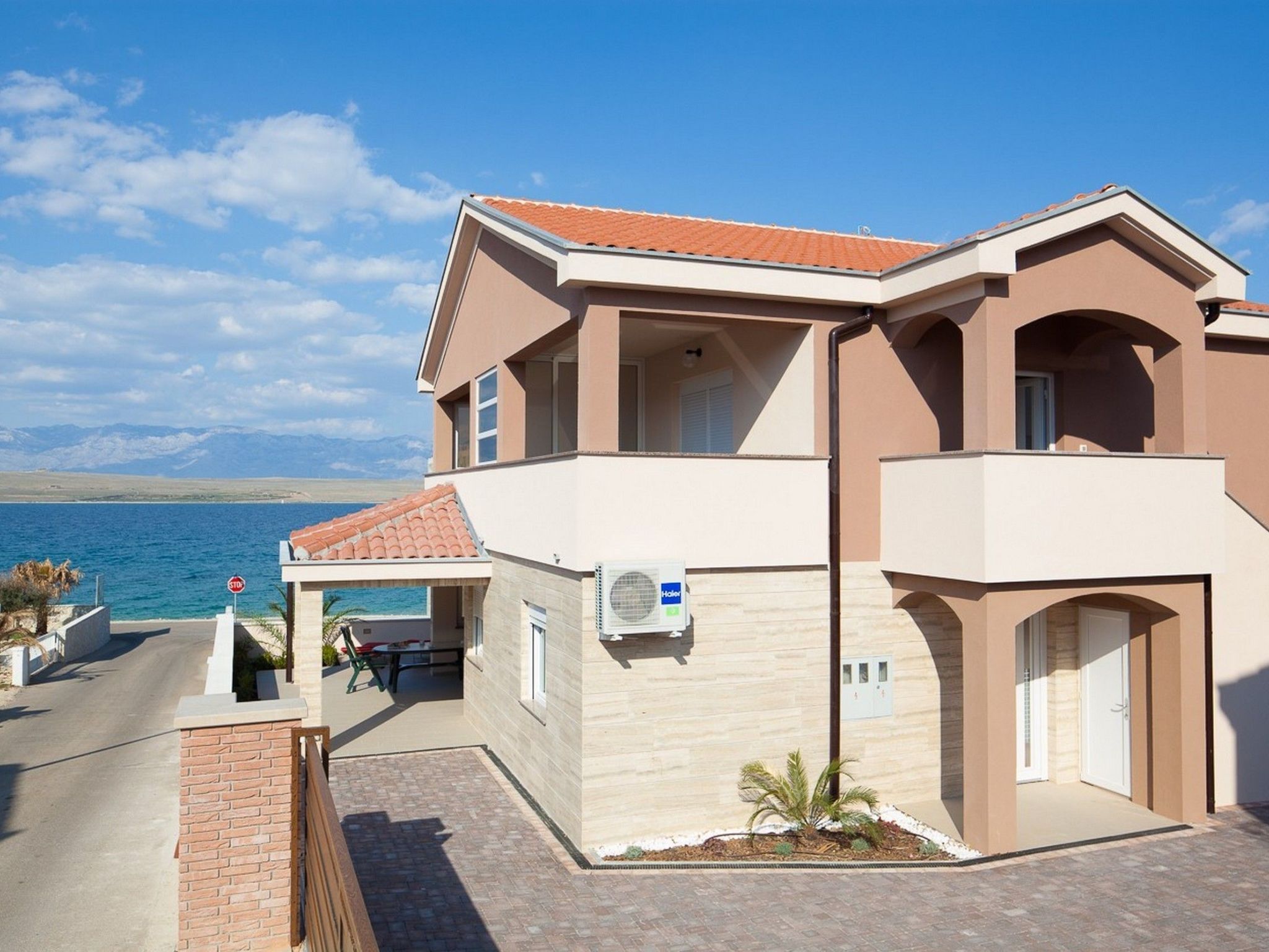 Apartment Vista 2-Image-tags.info