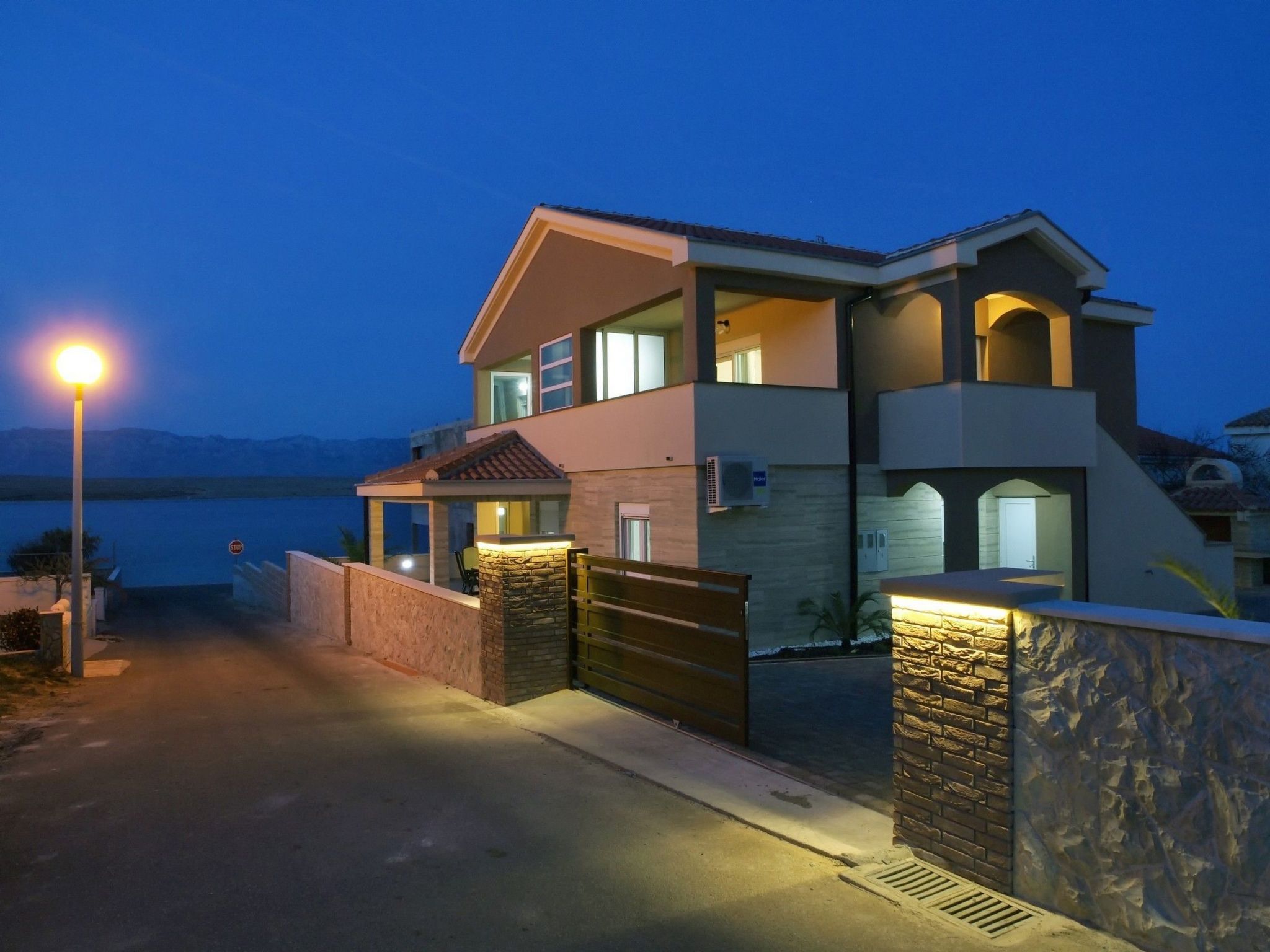 Apartment Vista 2-Image-tags.info