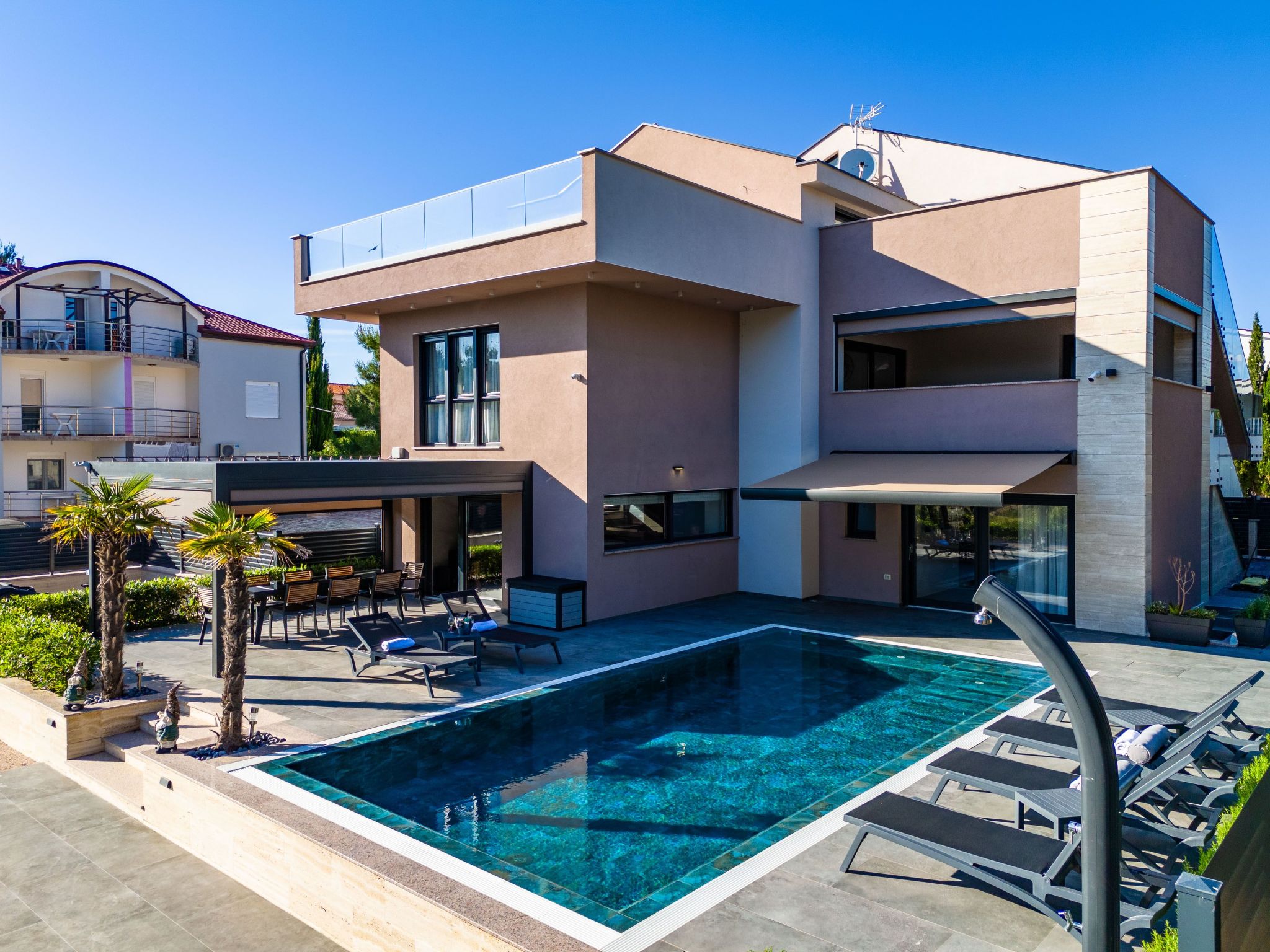 Apartment Royal 2-Image-tags.info