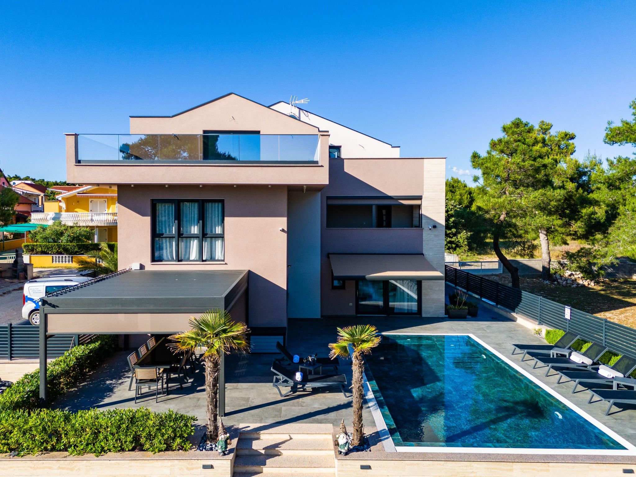 Apartment Royal 2-Image-tags.info