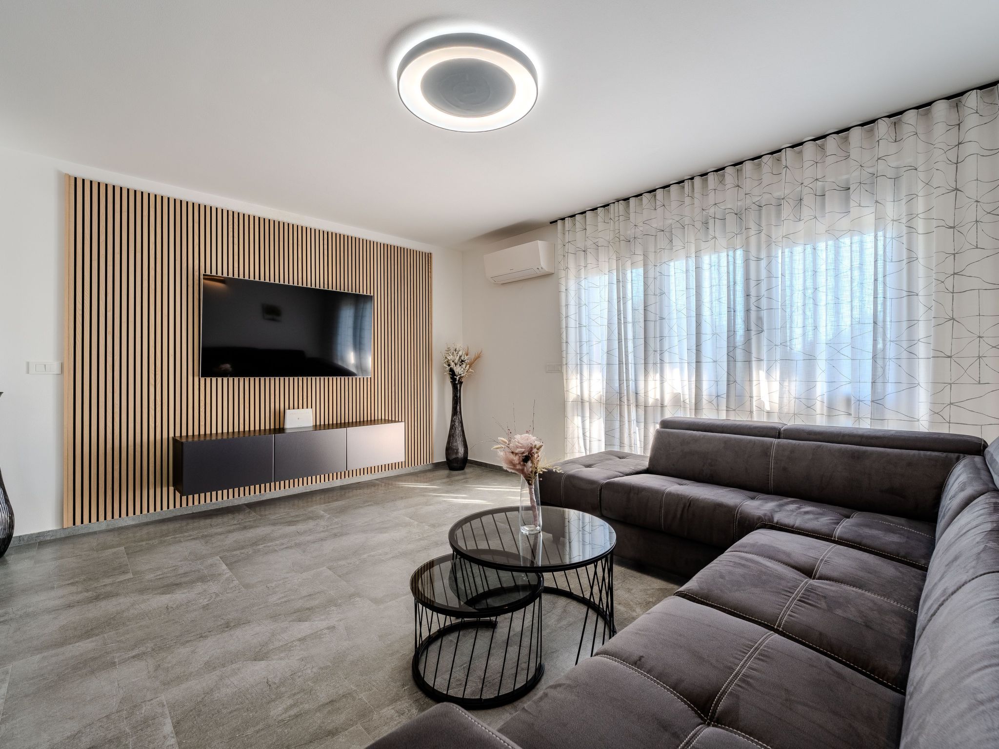 Apartment Royal 2-Image-tags.info