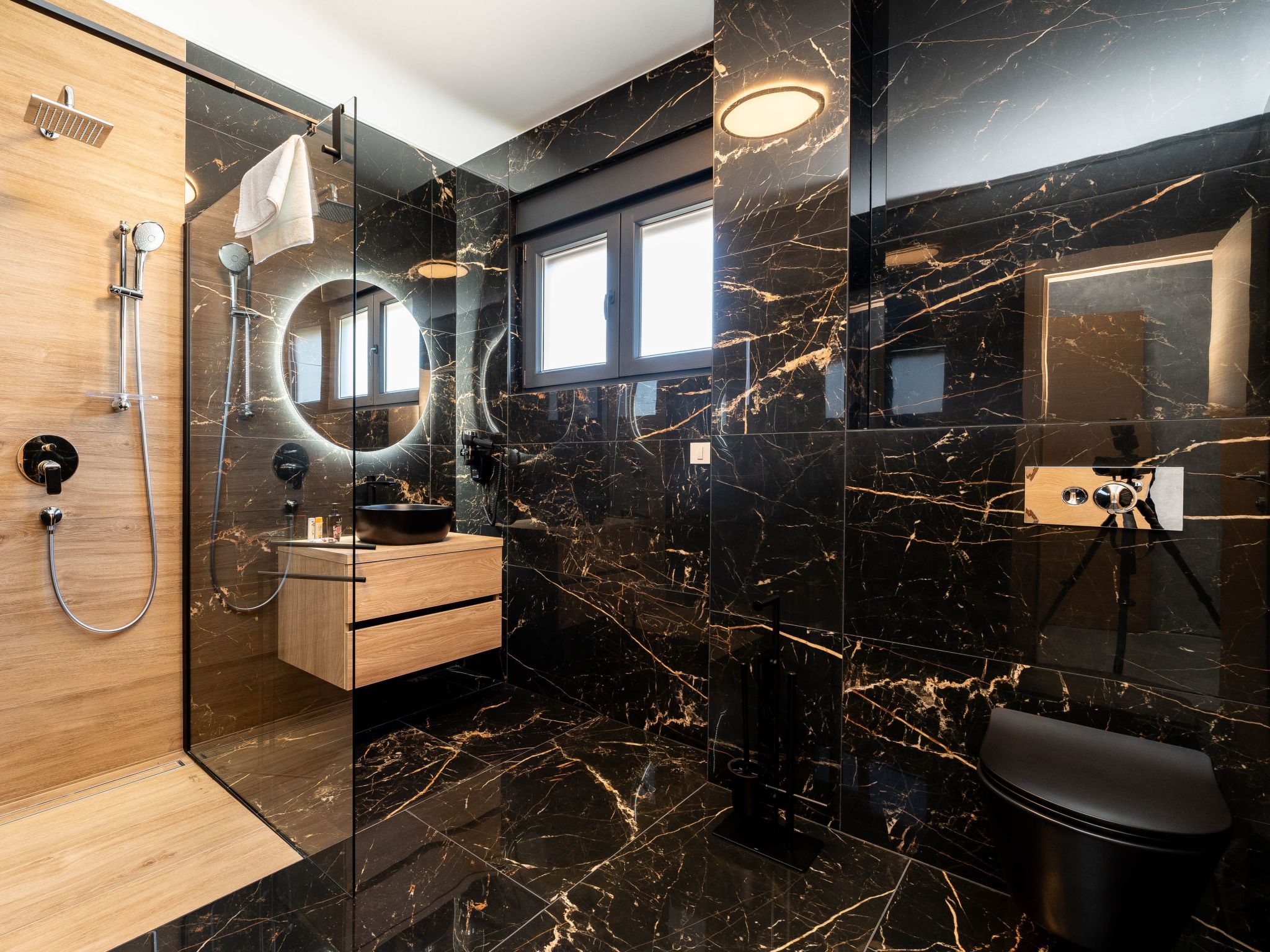 Apartment Royal 2-Image-tags.info