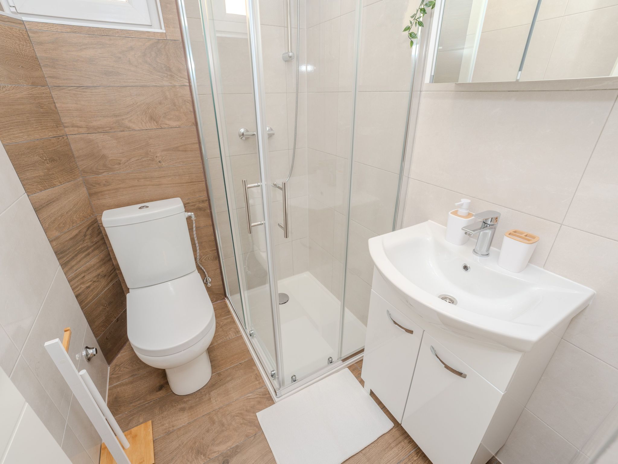 Apartment Plantosar-Image-tags.info