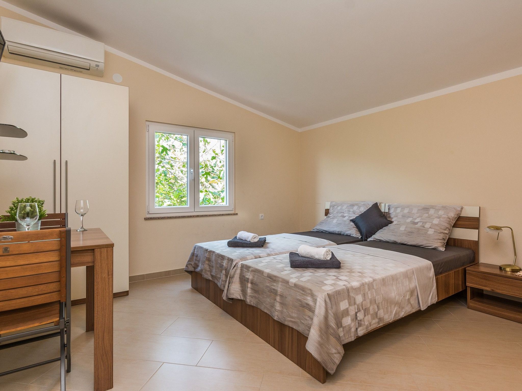 Apartment Bobeta 2-Image-tags.info