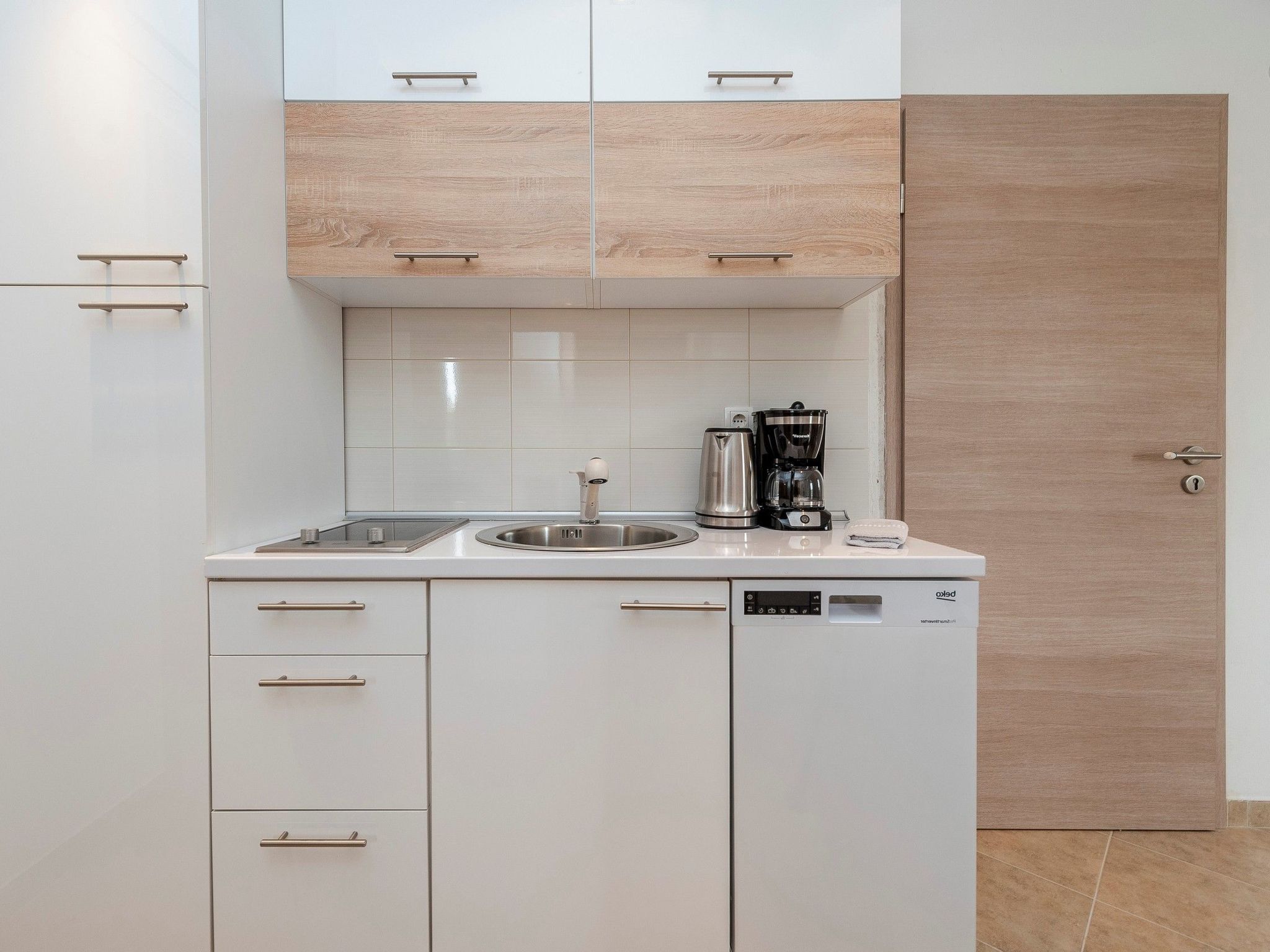 Apartment Simic 2-Image-tags.info