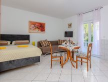 Knus appartement voor 2 op loopafstand van zee en centrum Vir - thumbnail 4